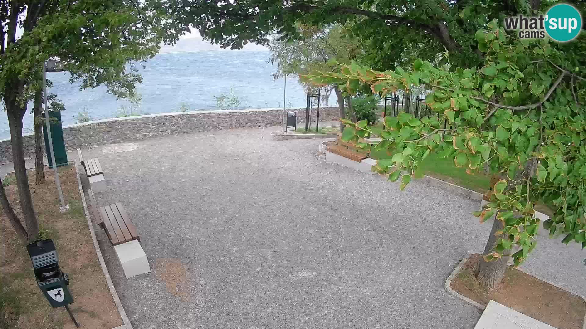 Spletna kamera Senj v živo – Park pisateljev in Velebitski kanal