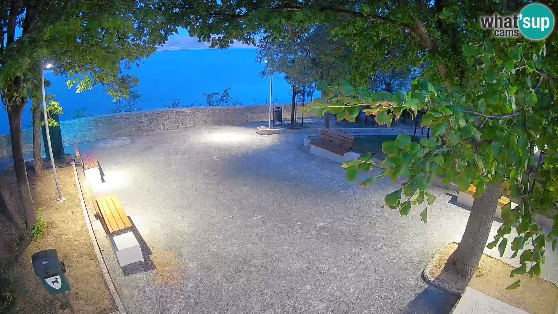 Webcam Senj en direct – Parc des Écrivains et canal du Velebit