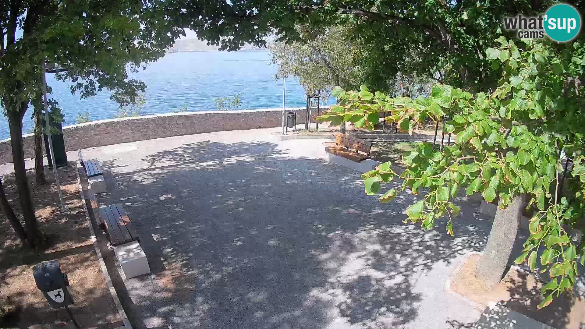 Webcam Senj en direct – Parc des Écrivains et canal du Velebit