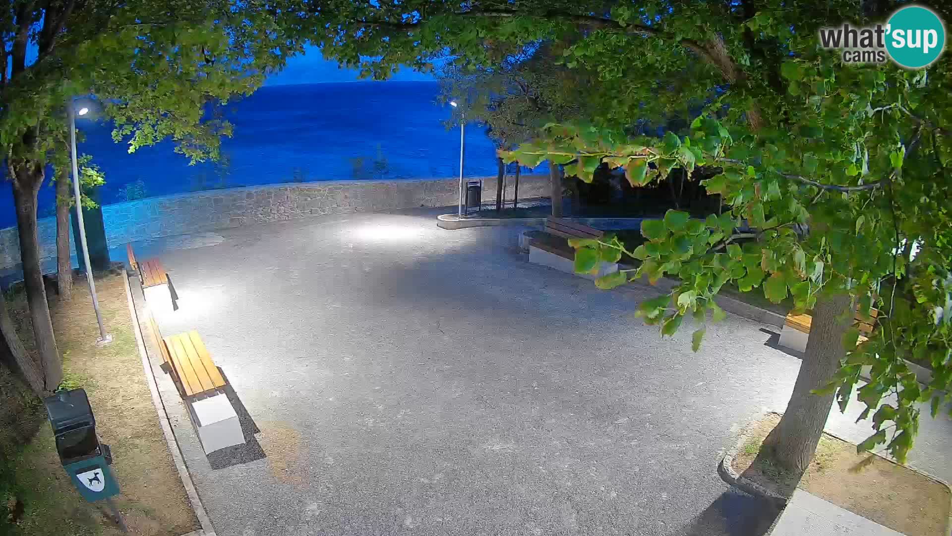 Kamera uživo Senj – Park književnika i Velebitski kanal