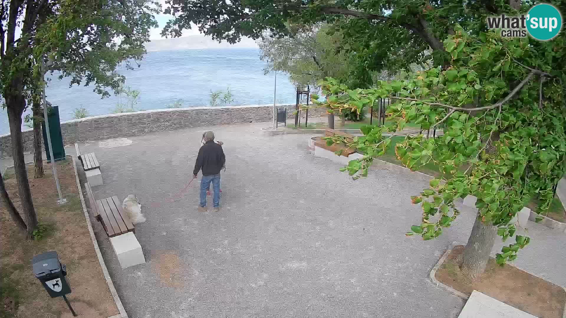 Webcam Senj en direct – Parc des Écrivains et canal du Velebit
