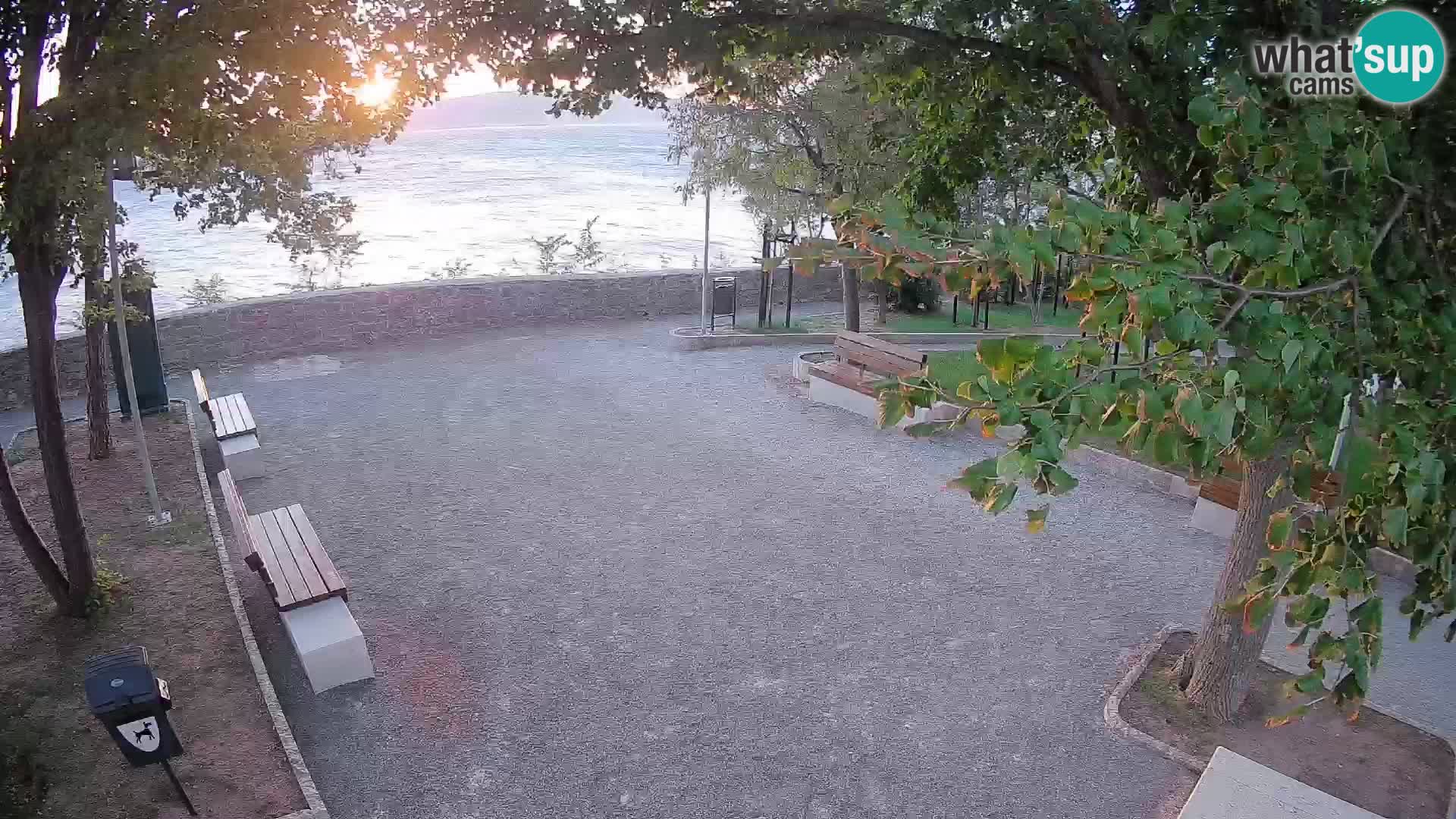 Webcam Senj en direct – Parc des Écrivains et canal du Velebit