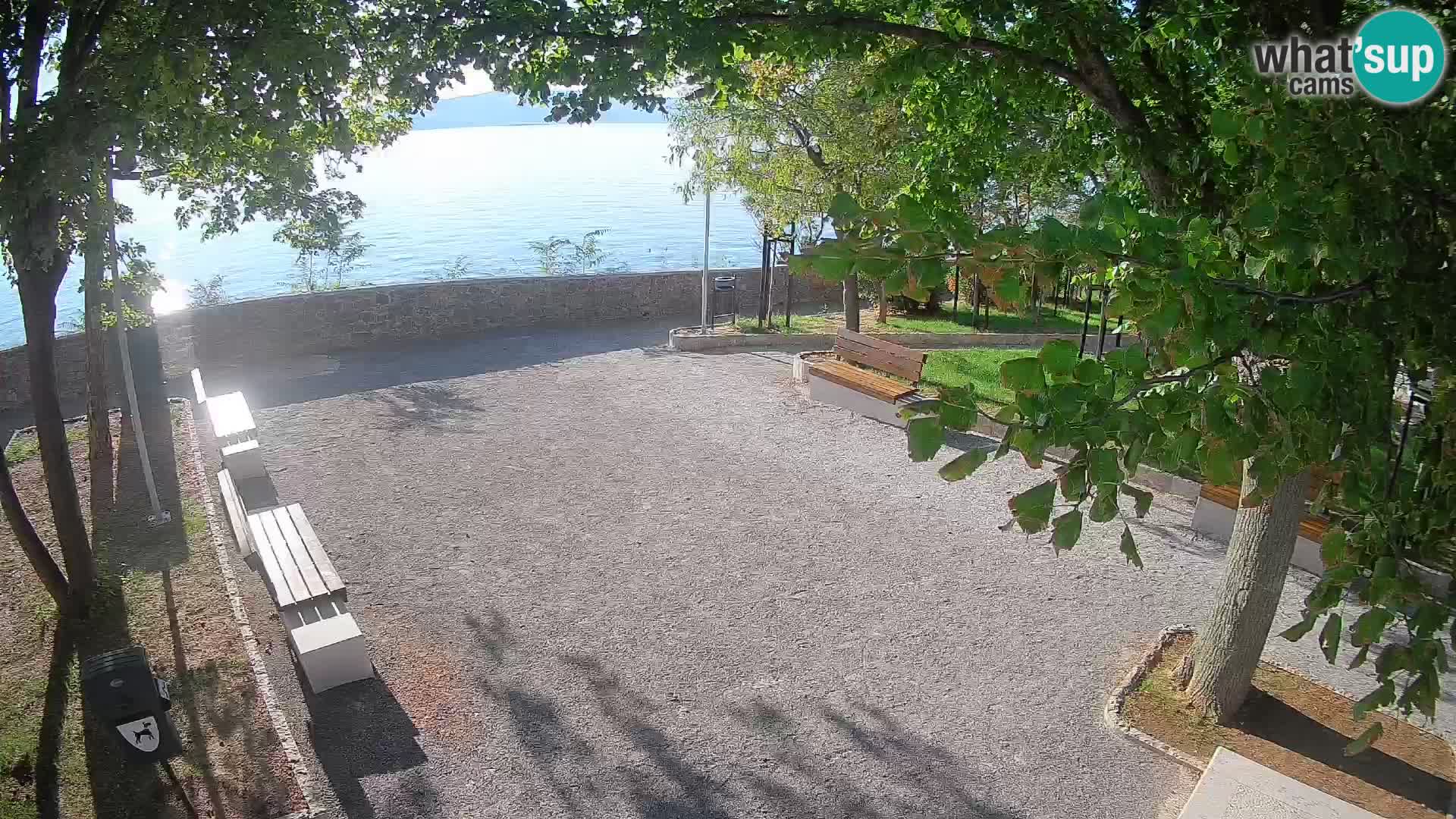 Spletna kamera Senj v živo – Park pisateljev in Velebitski kanal
