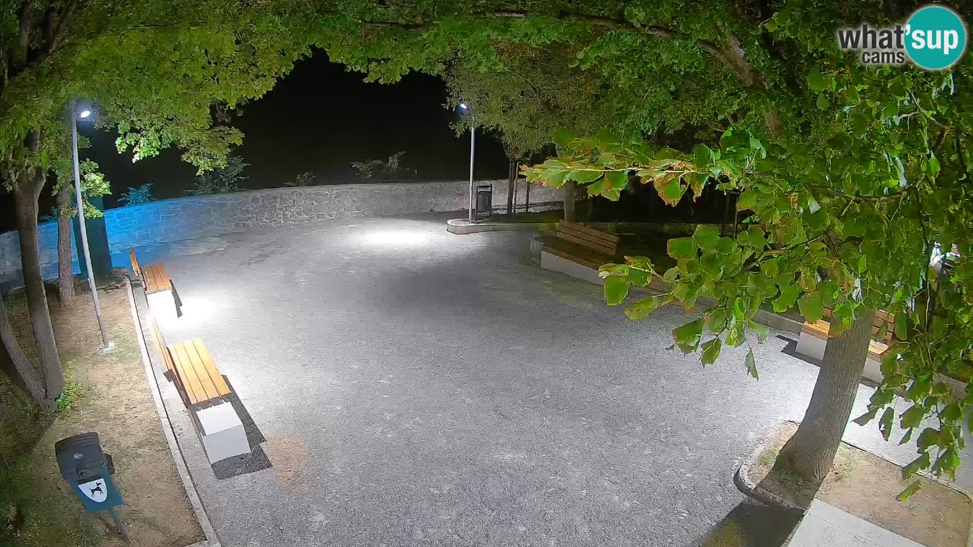 Spletna kamera Senj v živo – Park pisateljev in Velebitski kanal