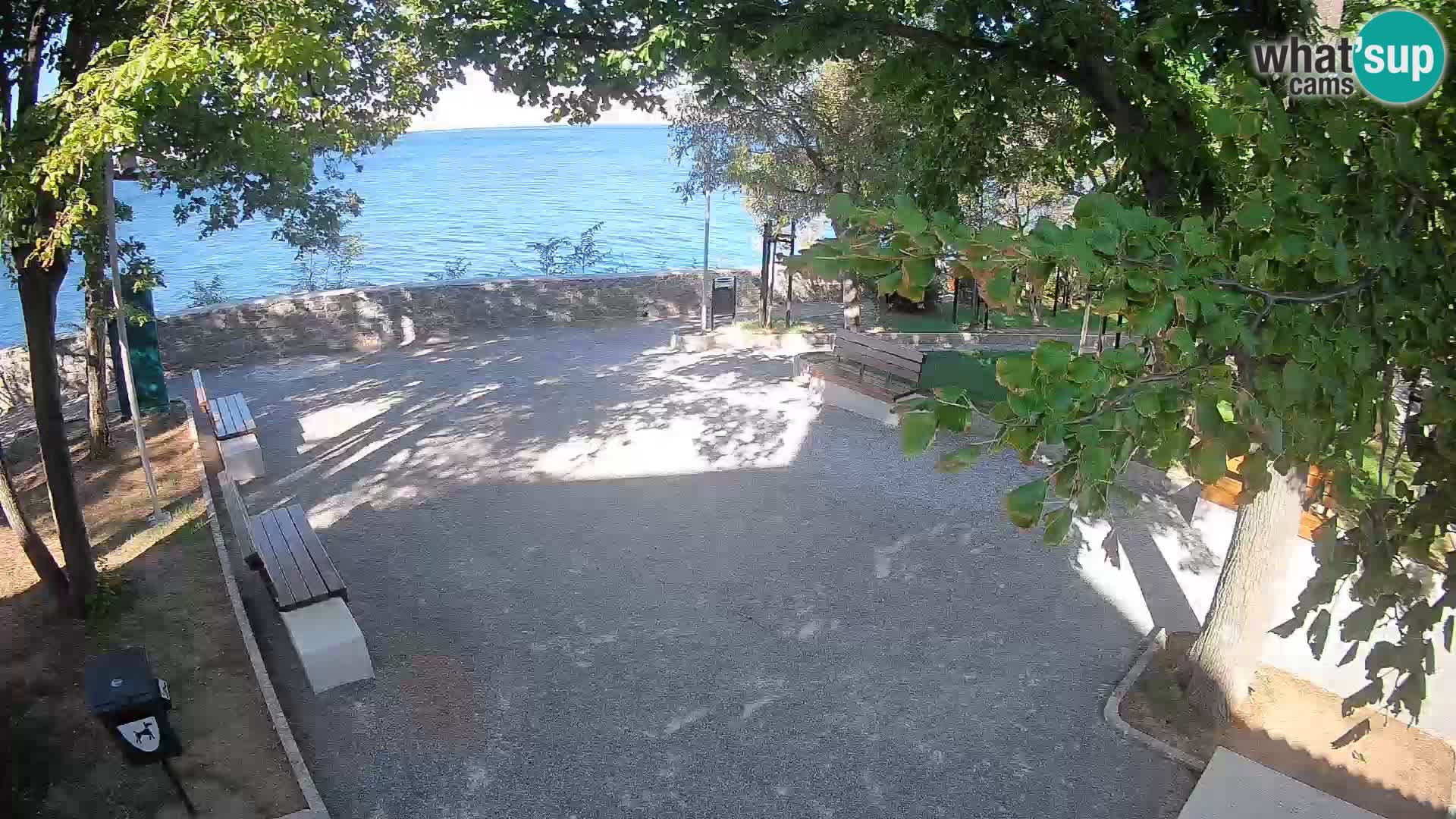 Webcam Senj en direct – Parc des Écrivains et canal du Velebit