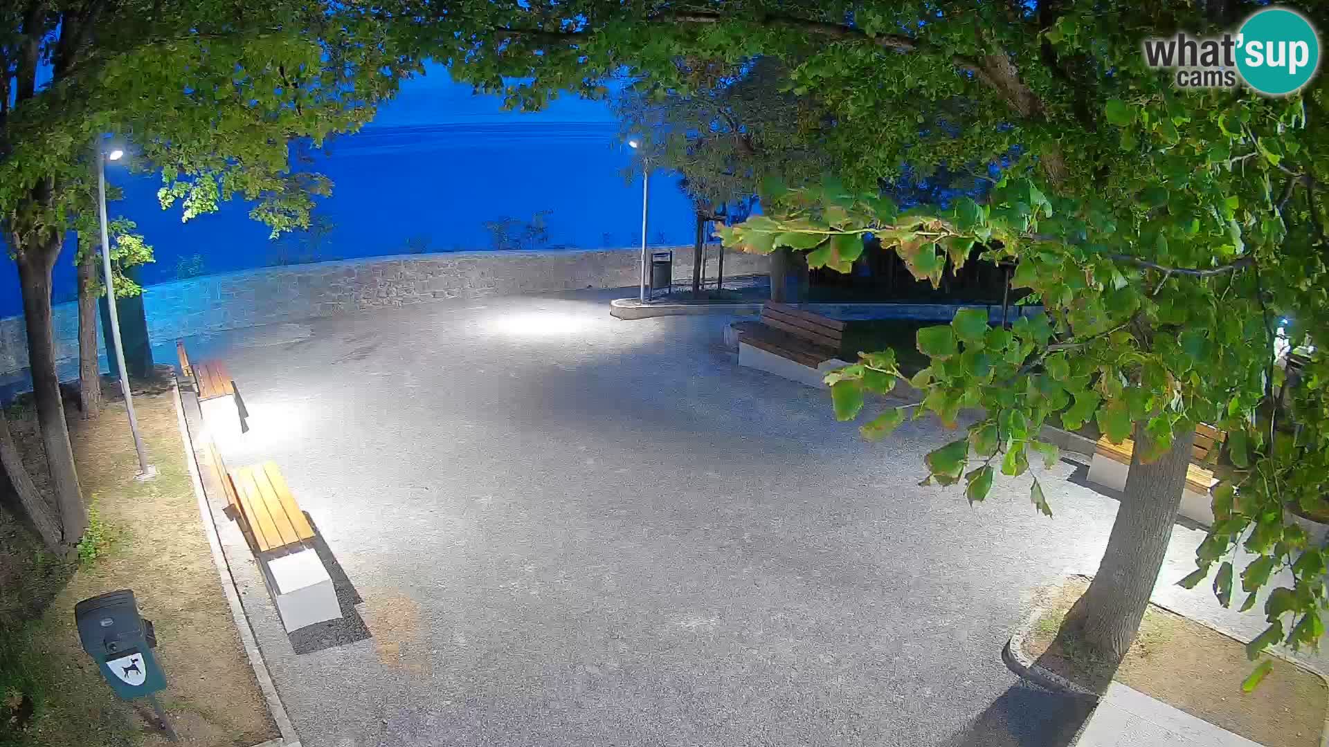 Webcam Senj en direct – Parc des Écrivains et canal du Velebit