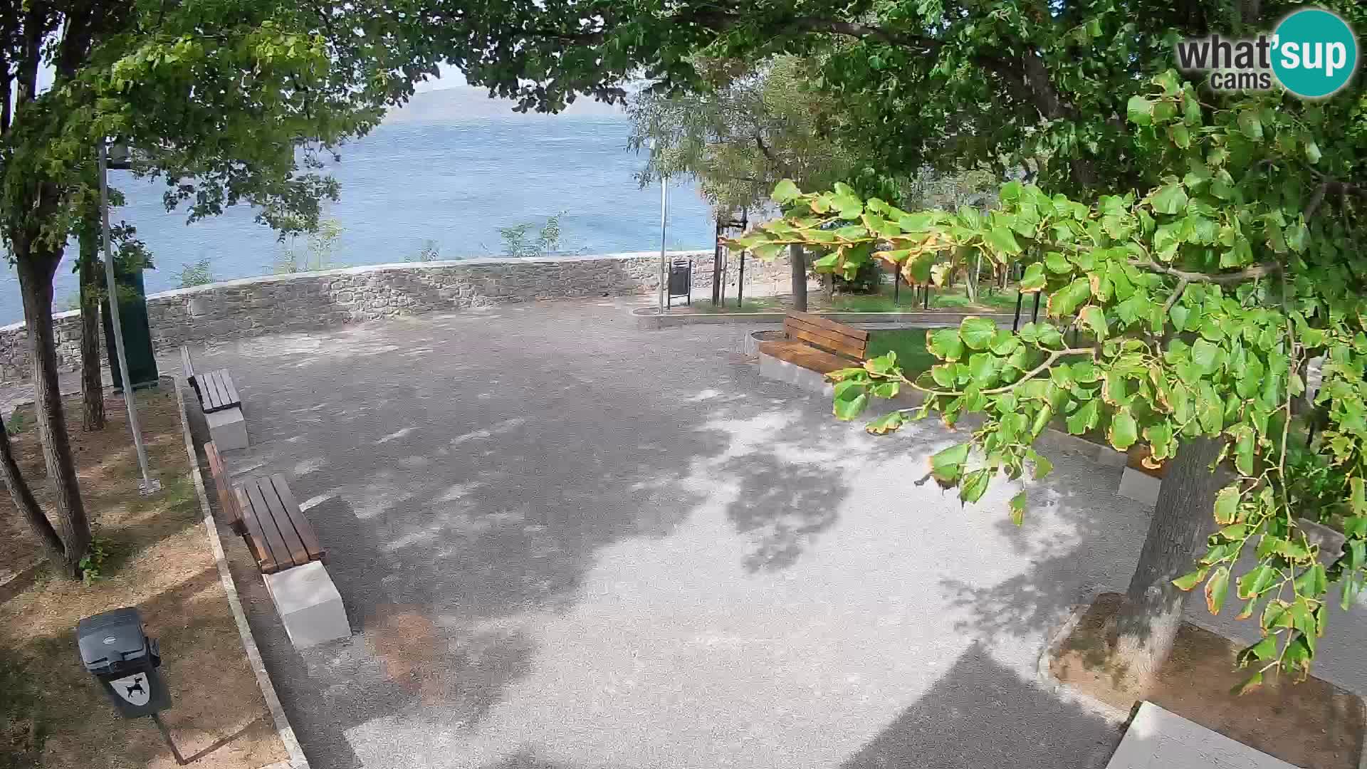 Webcam Senj en direct – Parc des Écrivains et canal du Velebit
