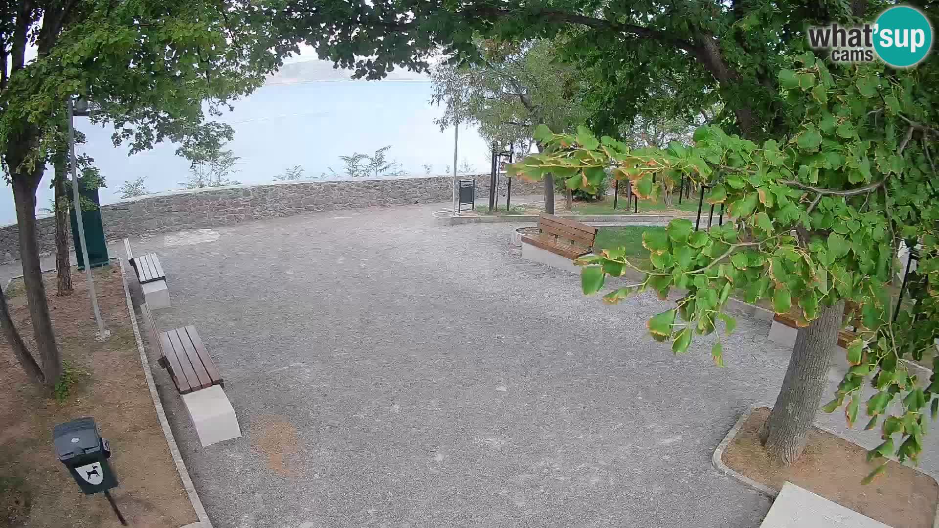 Webcam Senj en direct – Parc des Écrivains et canal du Velebit