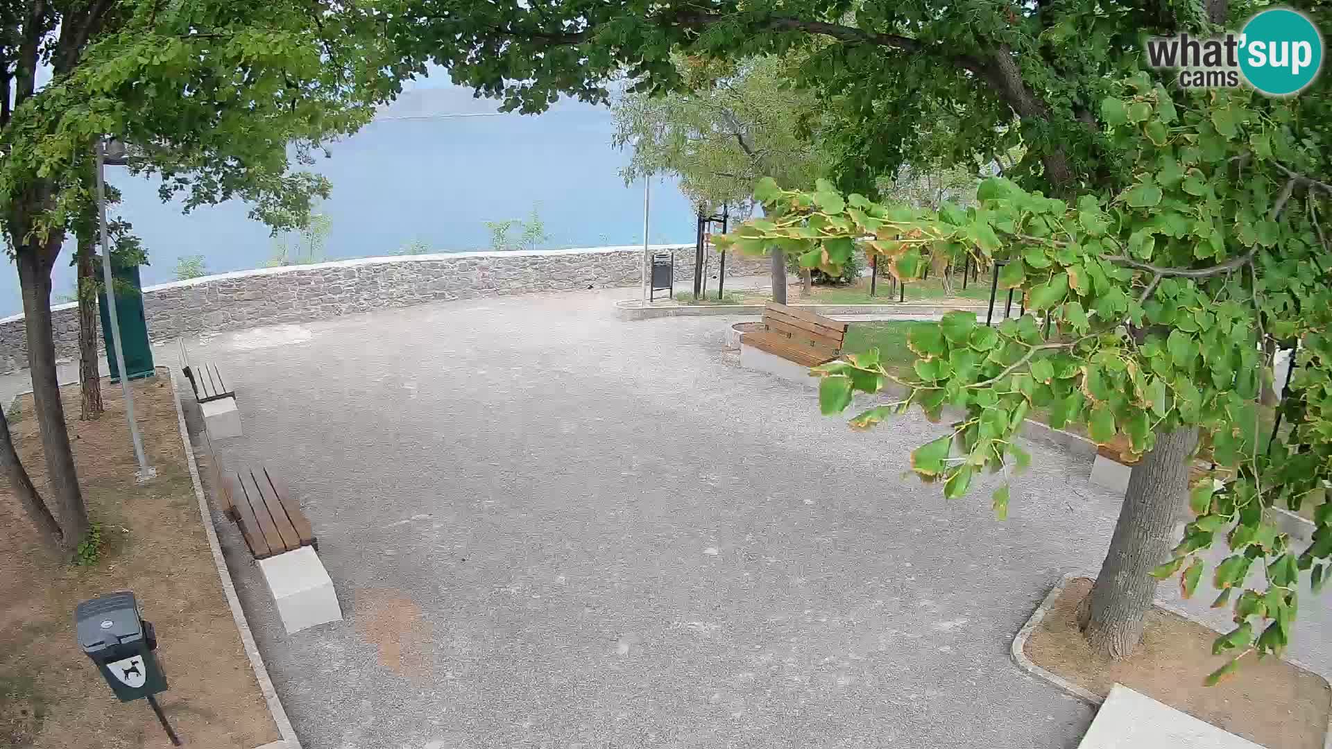 Webcam Senj en direct – Parc des Écrivains et canal du Velebit