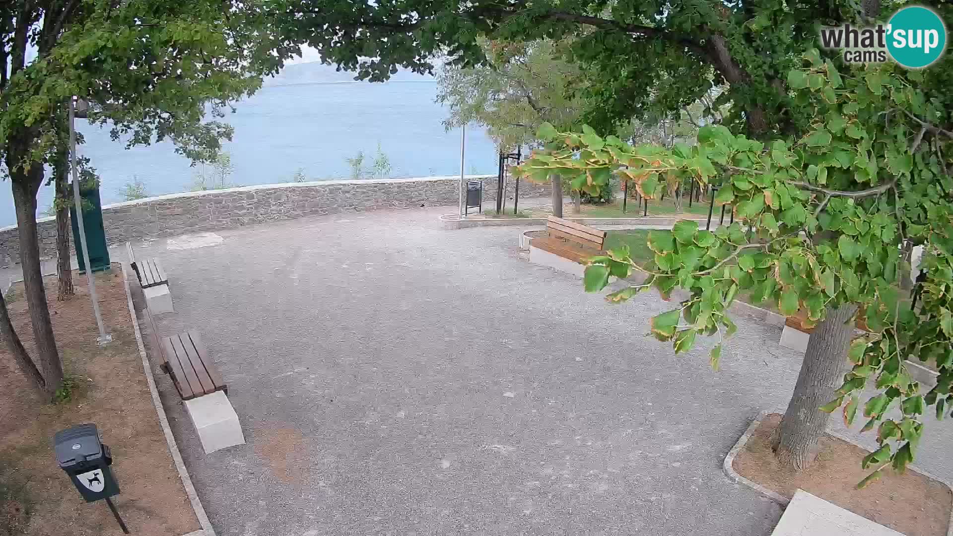 Webcam Senj en direct – Parc des Écrivains et canal du Velebit
