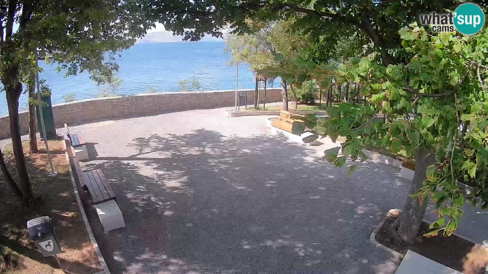 Webcam Senj en direct – Parc des Écrivains et canal du Velebit