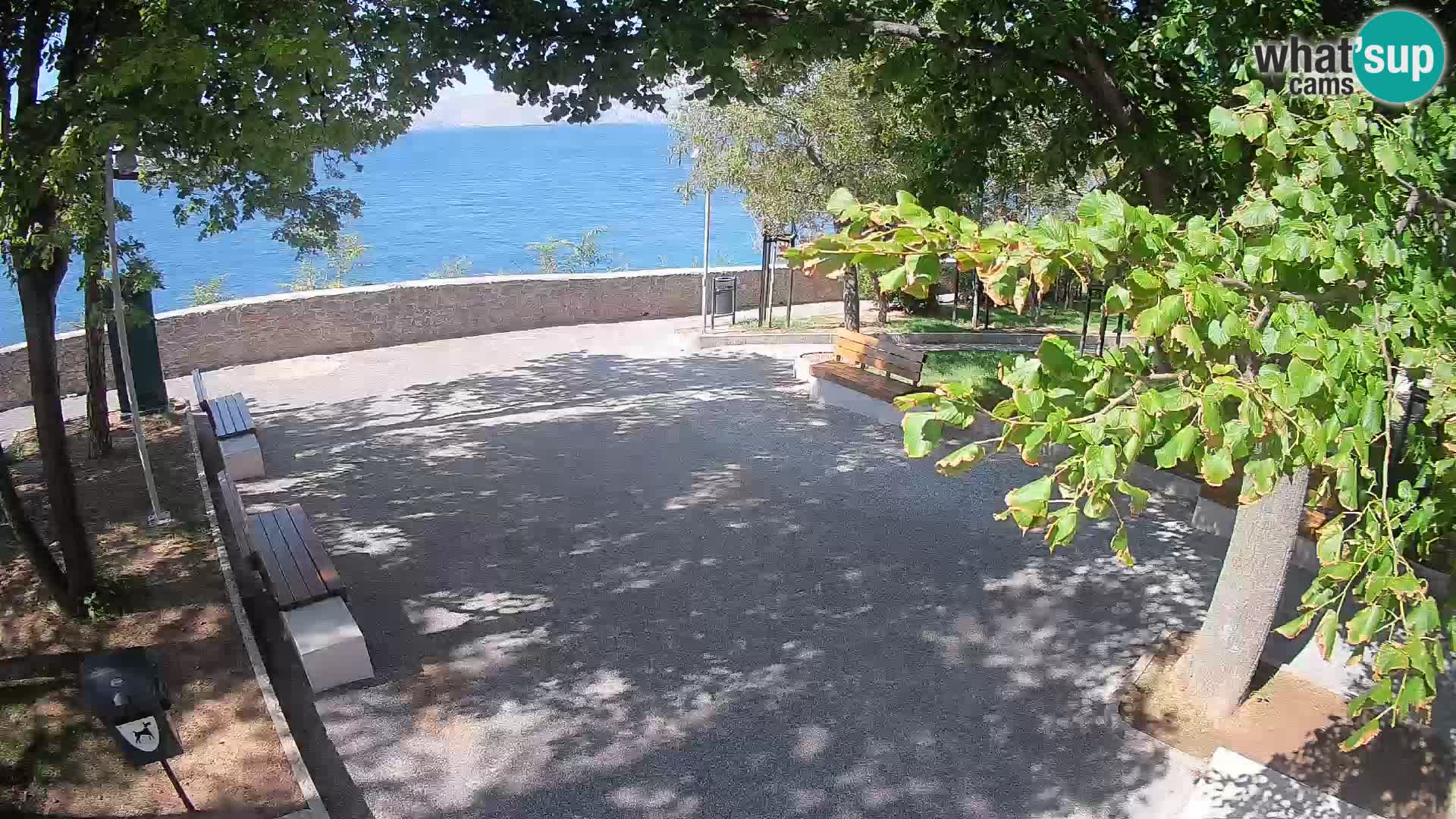 Webcam Senj en direct – Parc des Écrivains et canal du Velebit