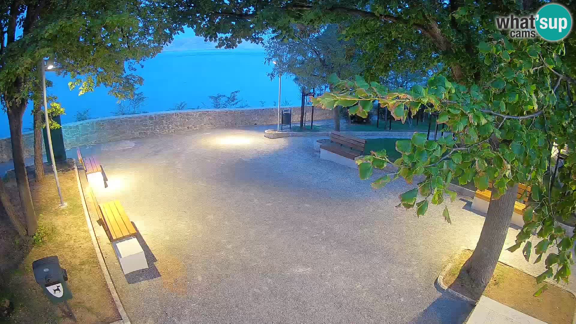 Senj Live Webcam – Schriftstellerpark und Velebit-Kanal