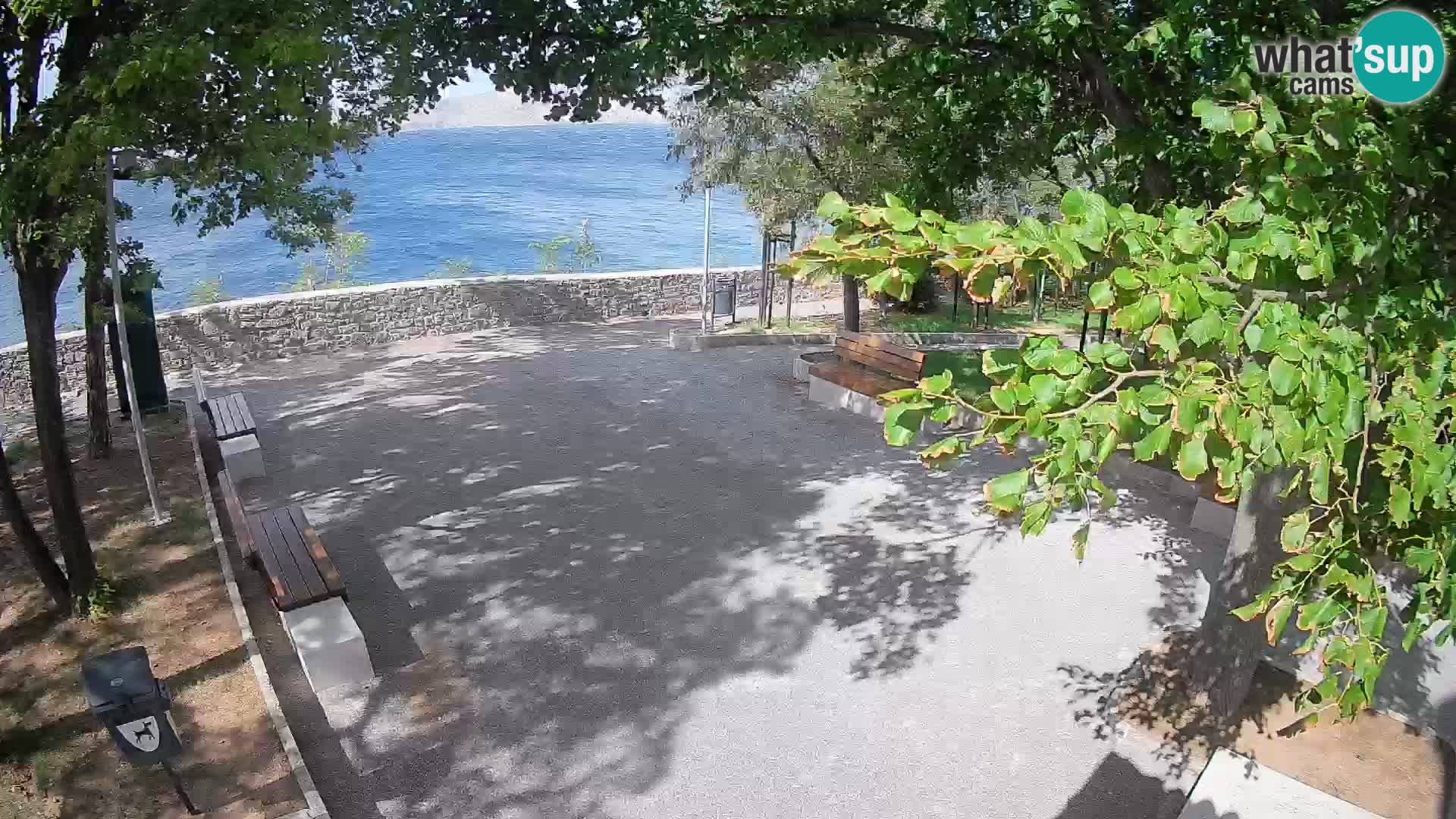 Webcam Senj en direct – Parc des Écrivains et canal du Velebit
