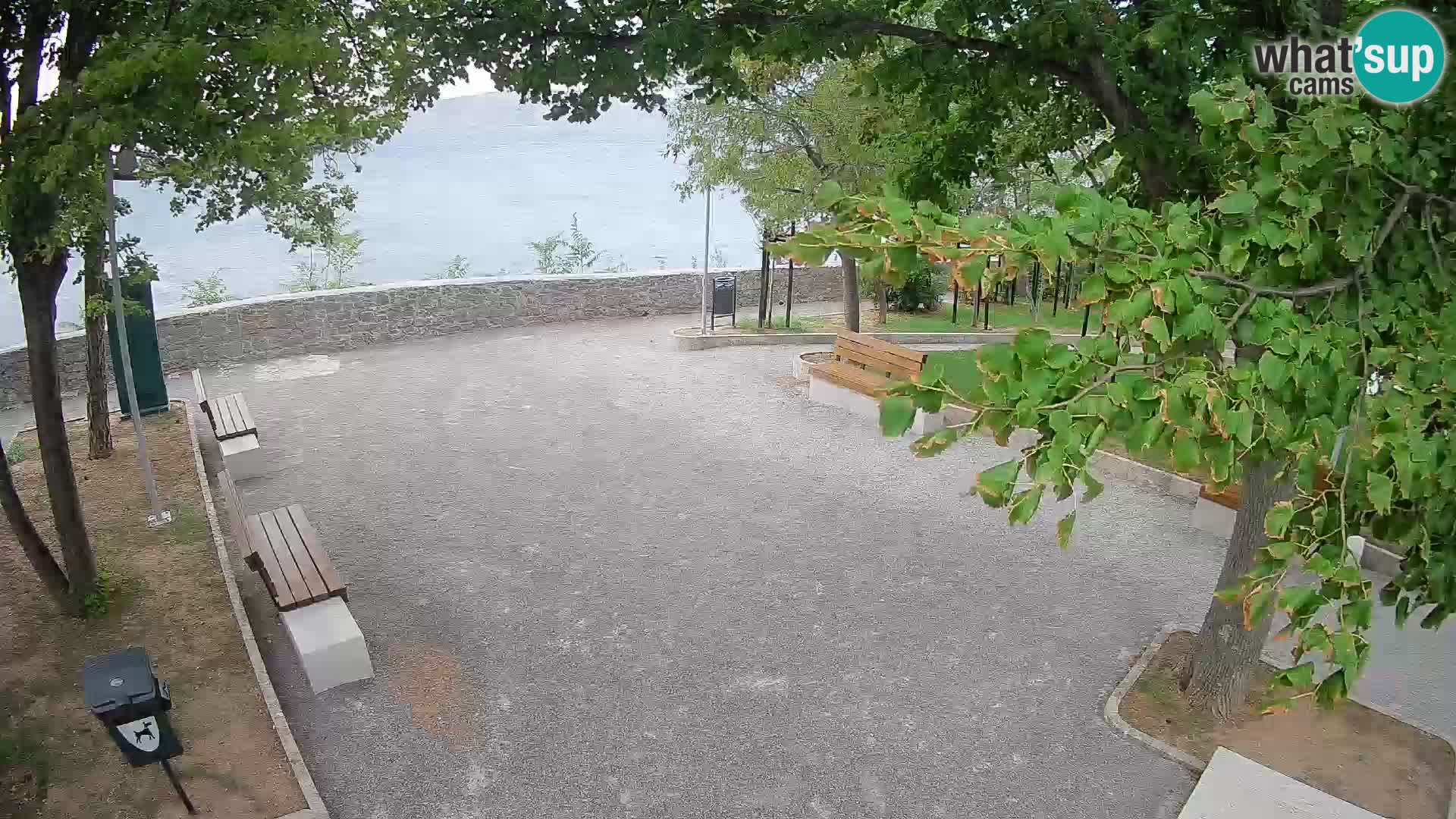 Kamera uživo Senj – Park književnika i Velebitski kanal