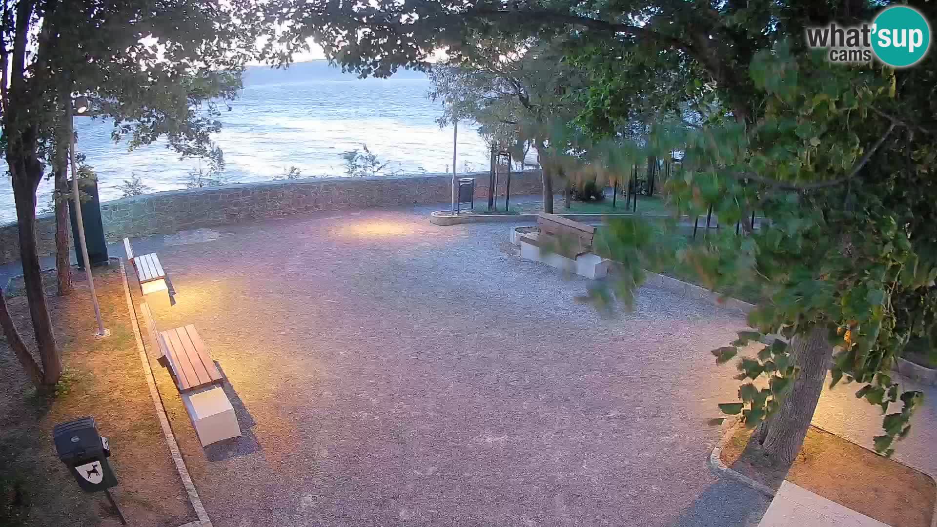 Senj Live Webcam – Schriftstellerpark und Velebit-Kanal