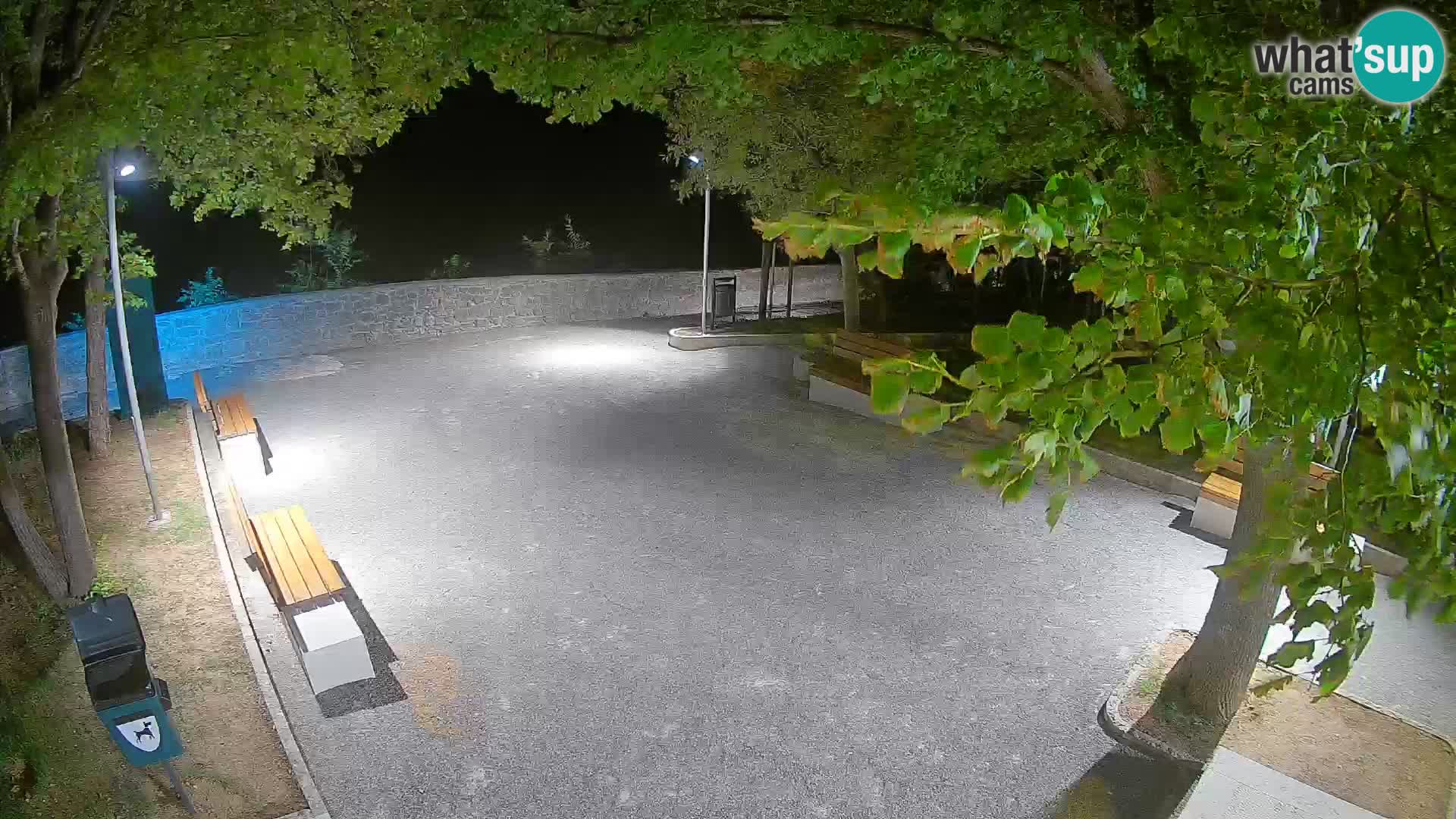 Kamera uživo Senj – Park književnika i Velebitski kanal