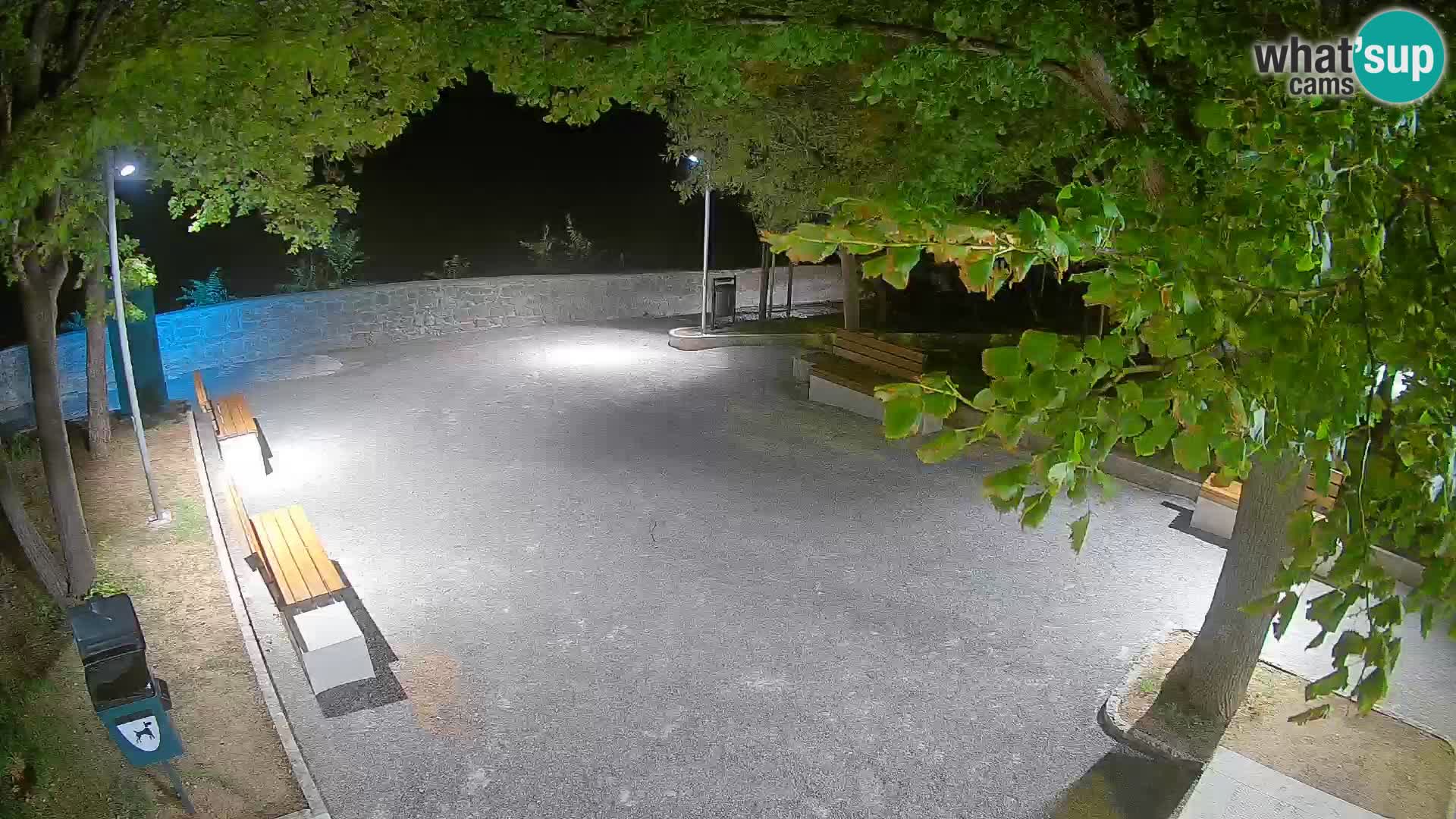 Webcam Senj en direct – Parc des Écrivains et canal du Velebit