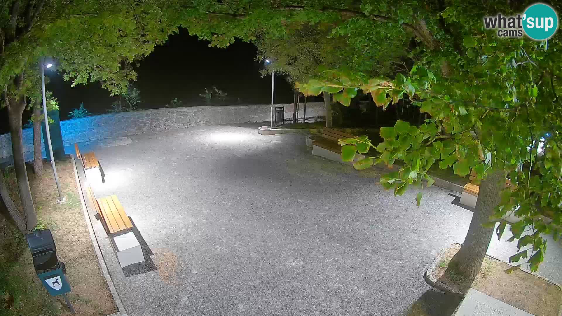 Spletna kamera Senj v živo – Park pisateljev in Velebitski kanal