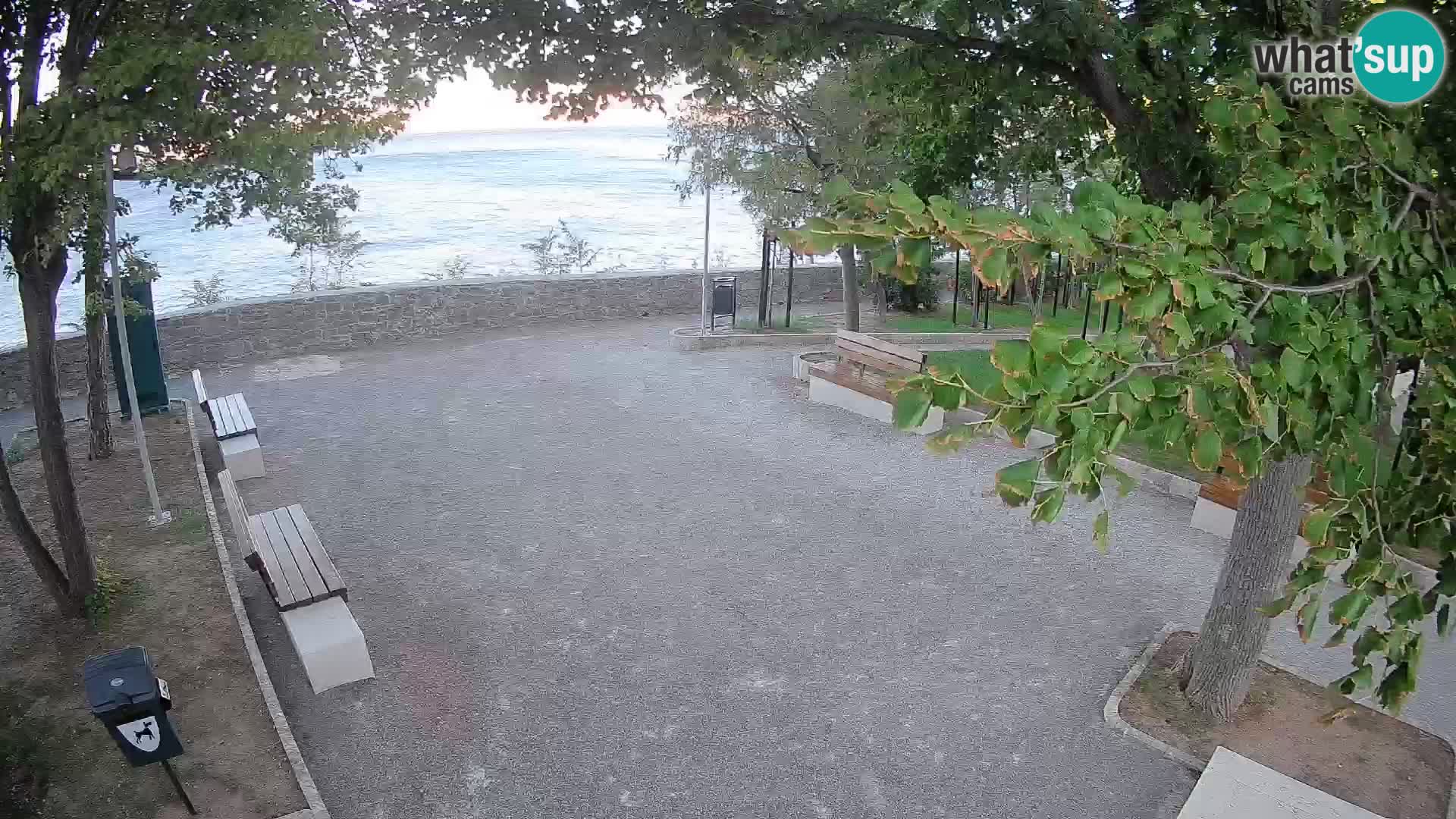 Webcam Senj en direct – Parc des Écrivains et canal du Velebit