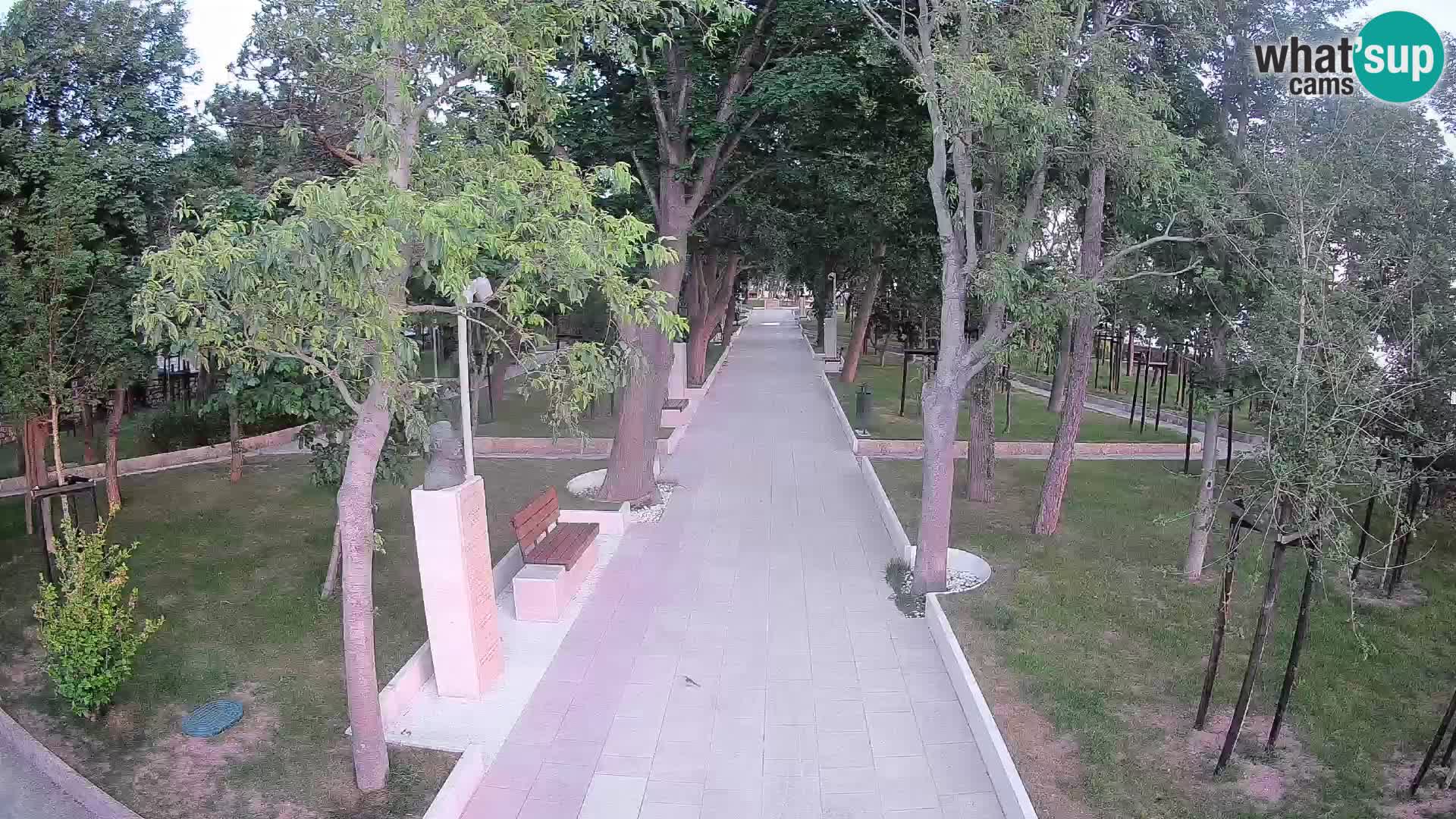 Park pisateljev Senj – Pogled v živo ob morju