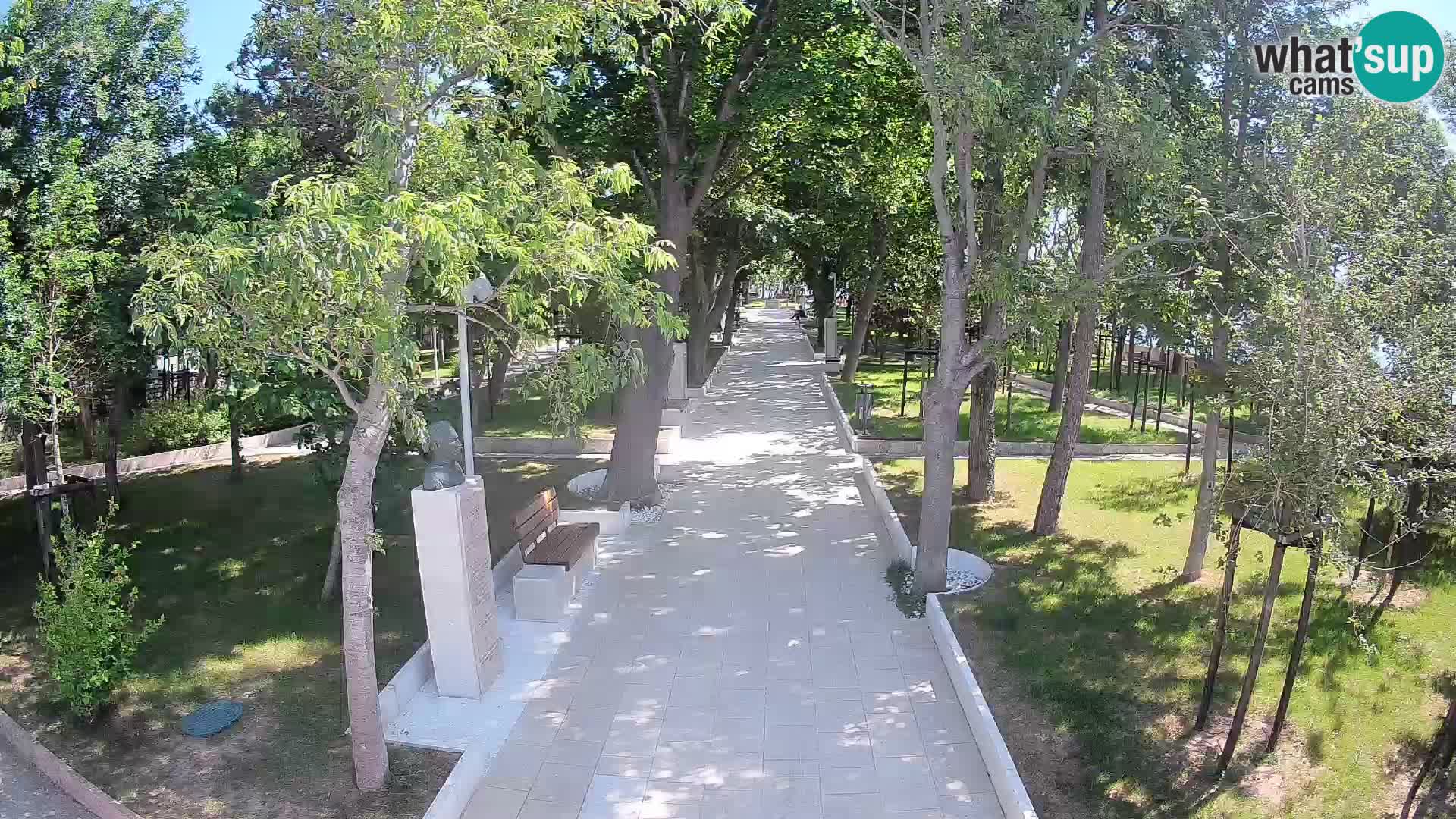 Park pisateljev Senj – Pogled v živo ob morju