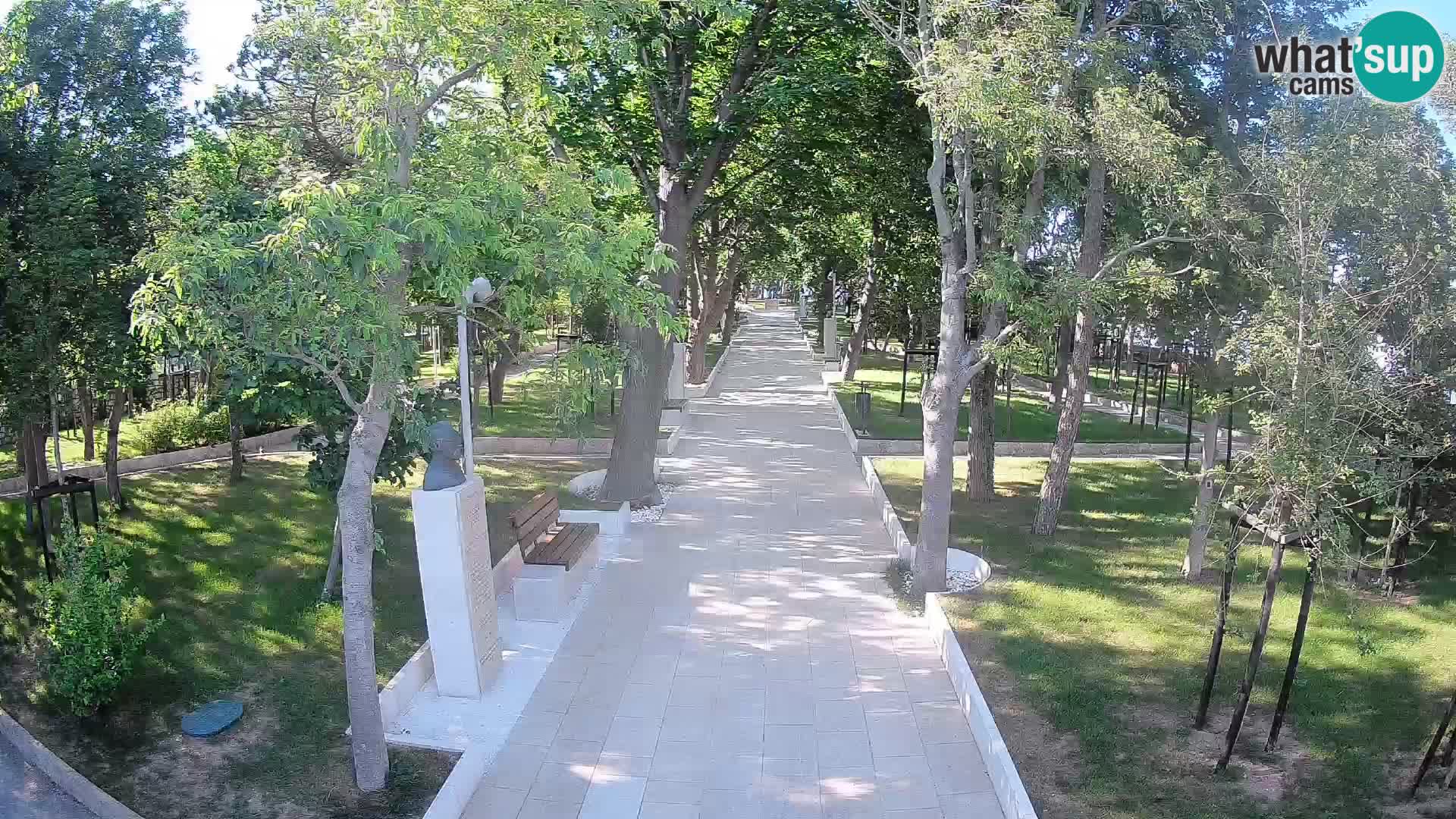 Park pisateljev Senj – Pogled v živo ob morju