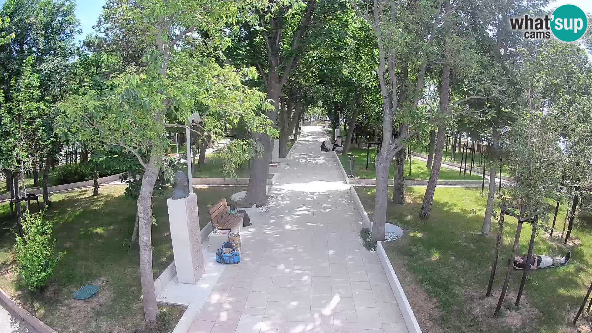 Park pisateljev Senj – Pogled v živo ob morju