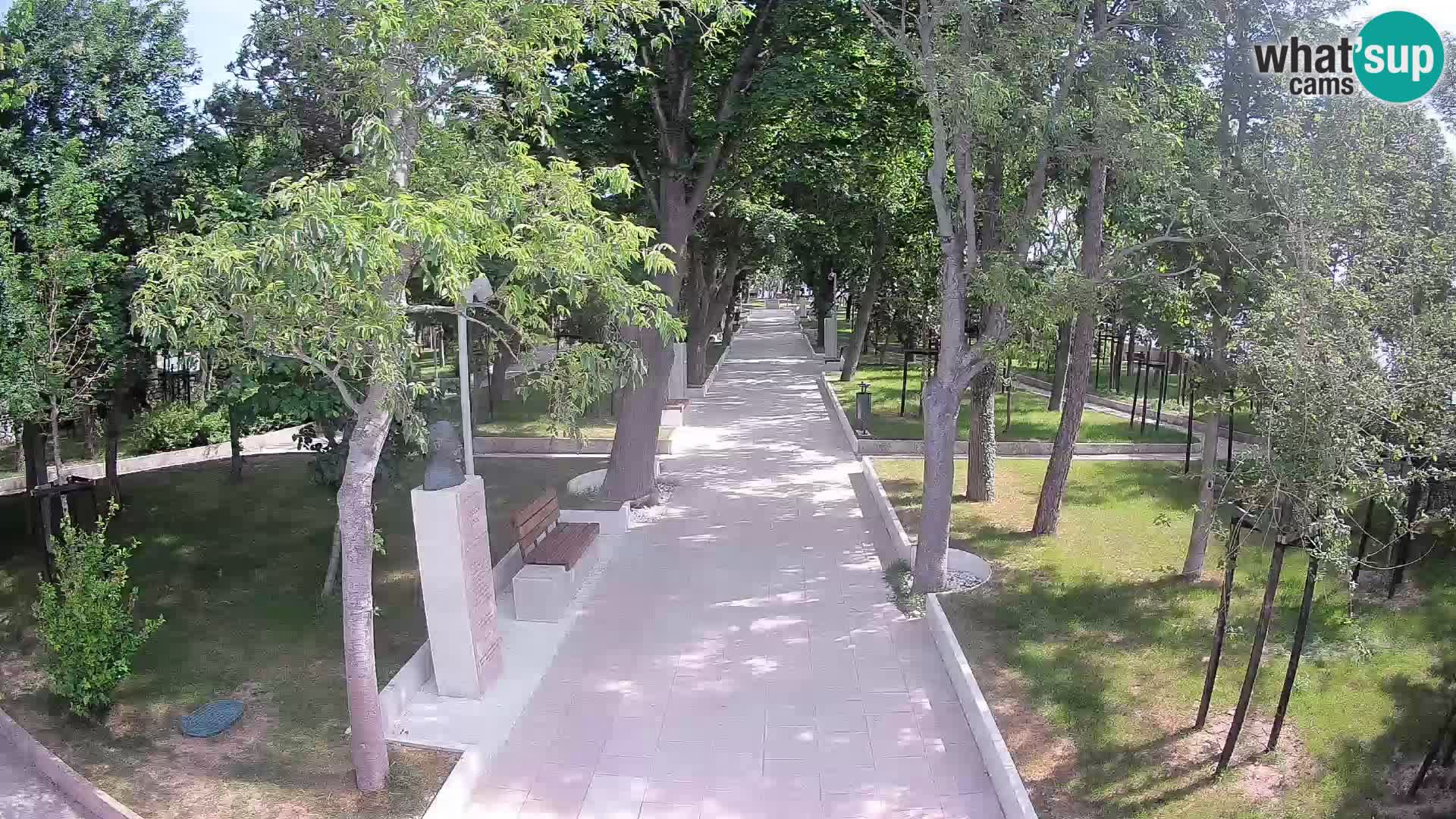 Park pisateljev Senj – Pogled v živo ob morju