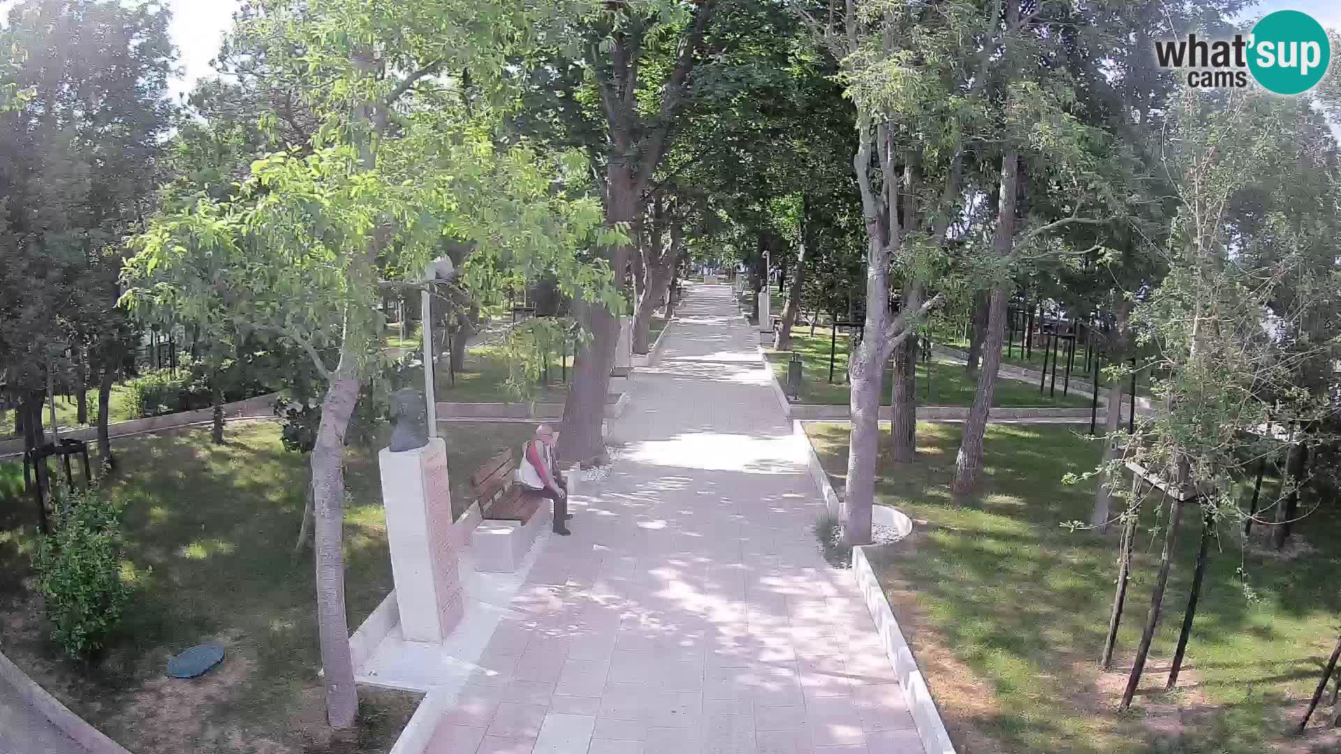 Park pisateljev Senj – Pogled v živo ob morju