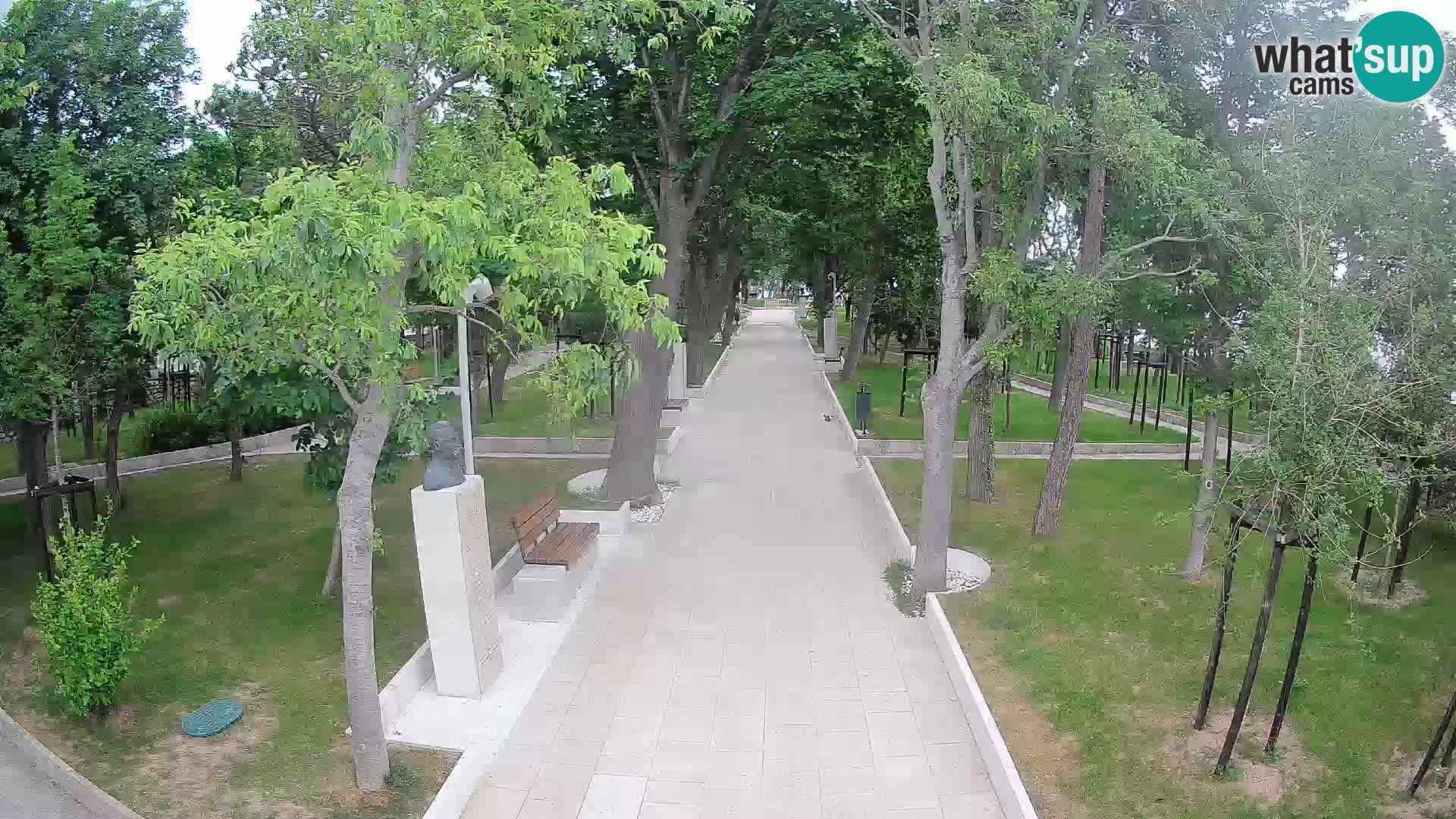 Park pisateljev Senj – Pogled v živo ob morju