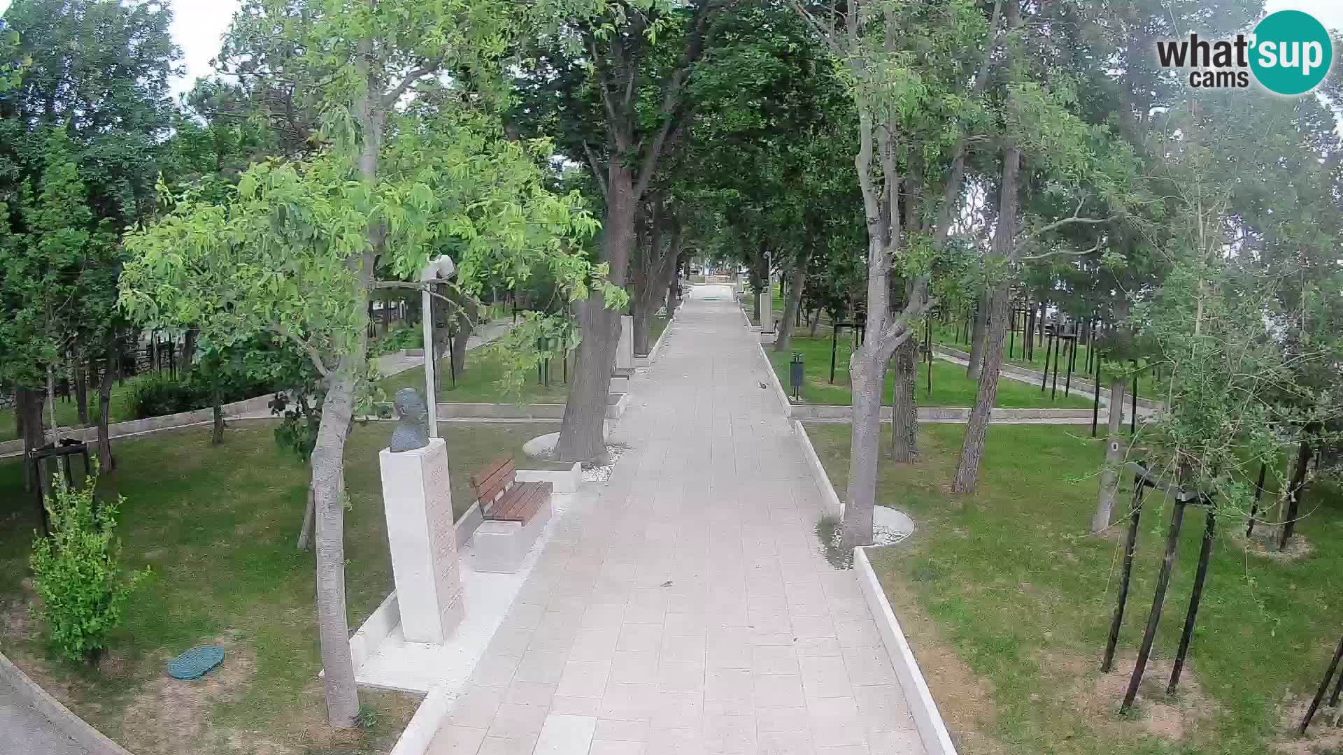 Park pisateljev Senj – Pogled v živo ob morju