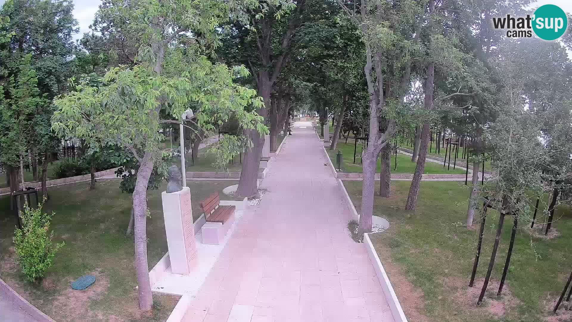 Park pisateljev Senj – Pogled v živo ob morju