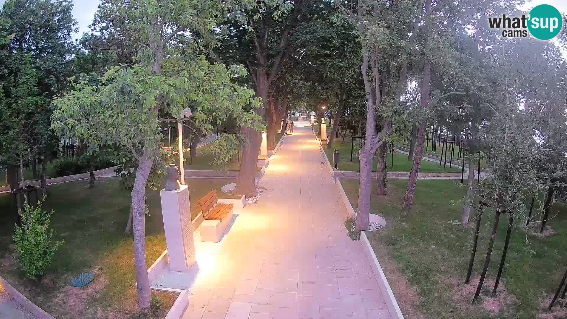 Park pisateljev Senj – Pogled v živo ob morju