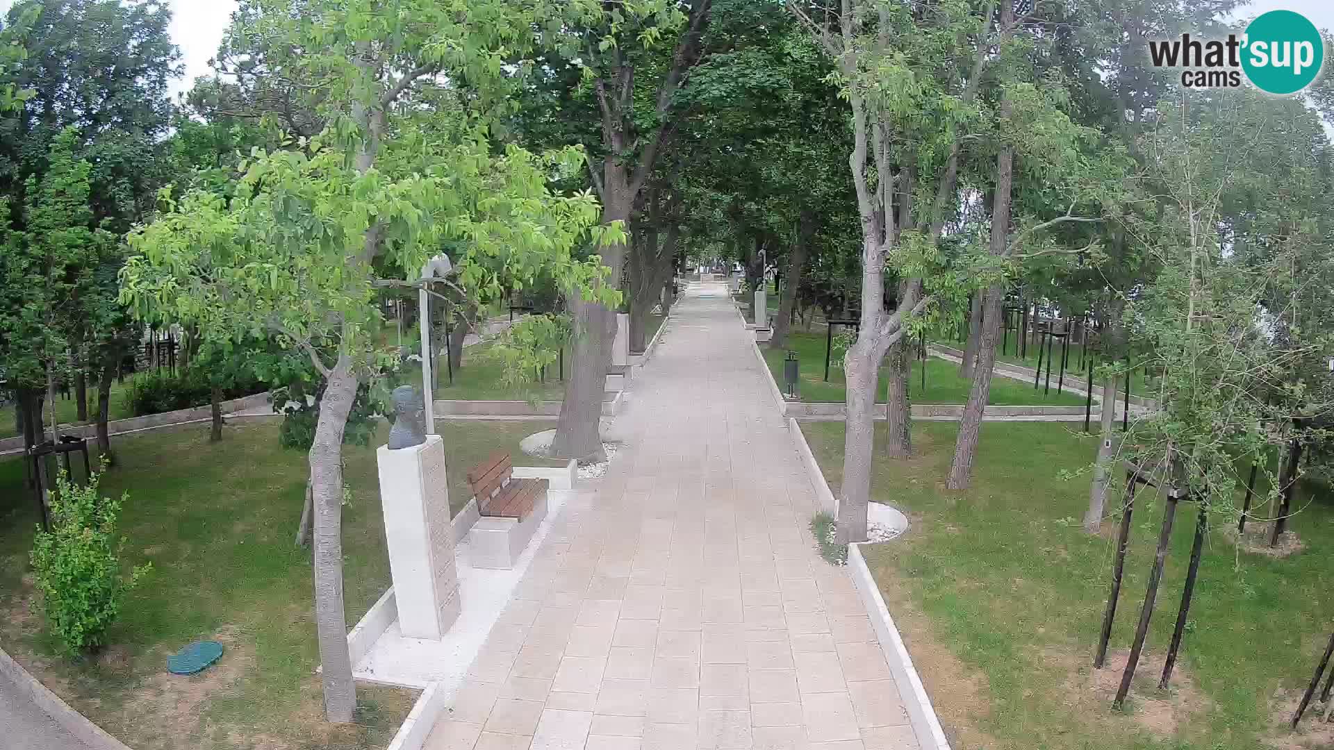 Park pisateljev Senj – Pogled v živo ob morju