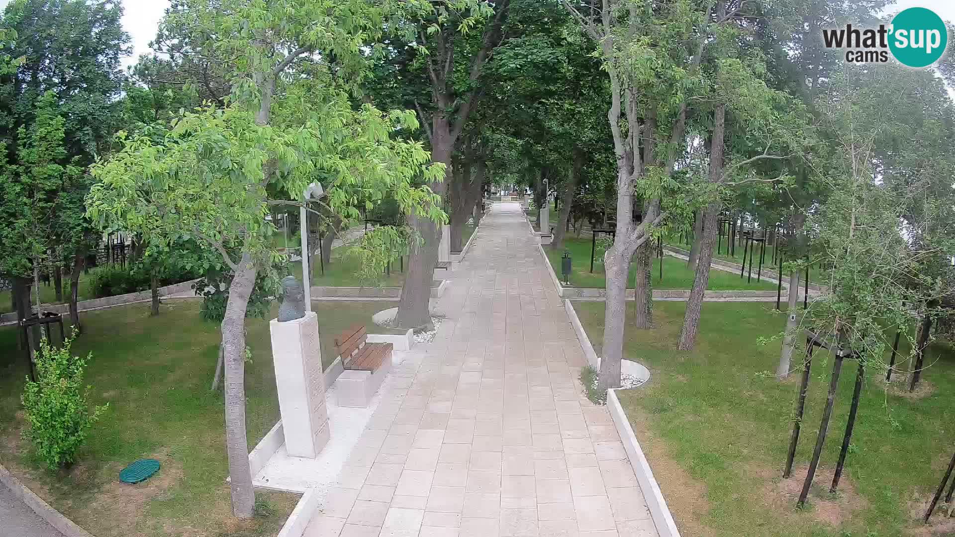 Park pisateljev Senj – Pogled v živo ob morju