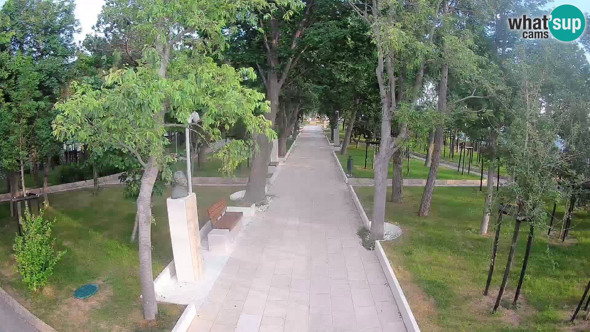 Park pisateljev Senj – Pogled v živo ob morju