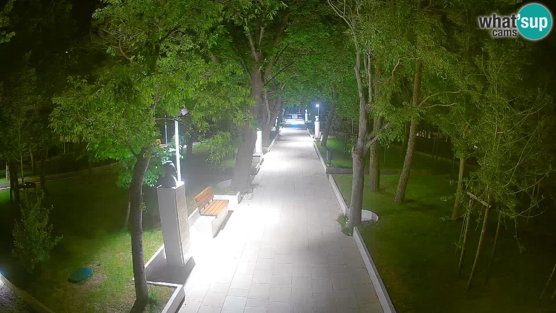 Park pisateljev Senj – Pogled v živo ob morju
