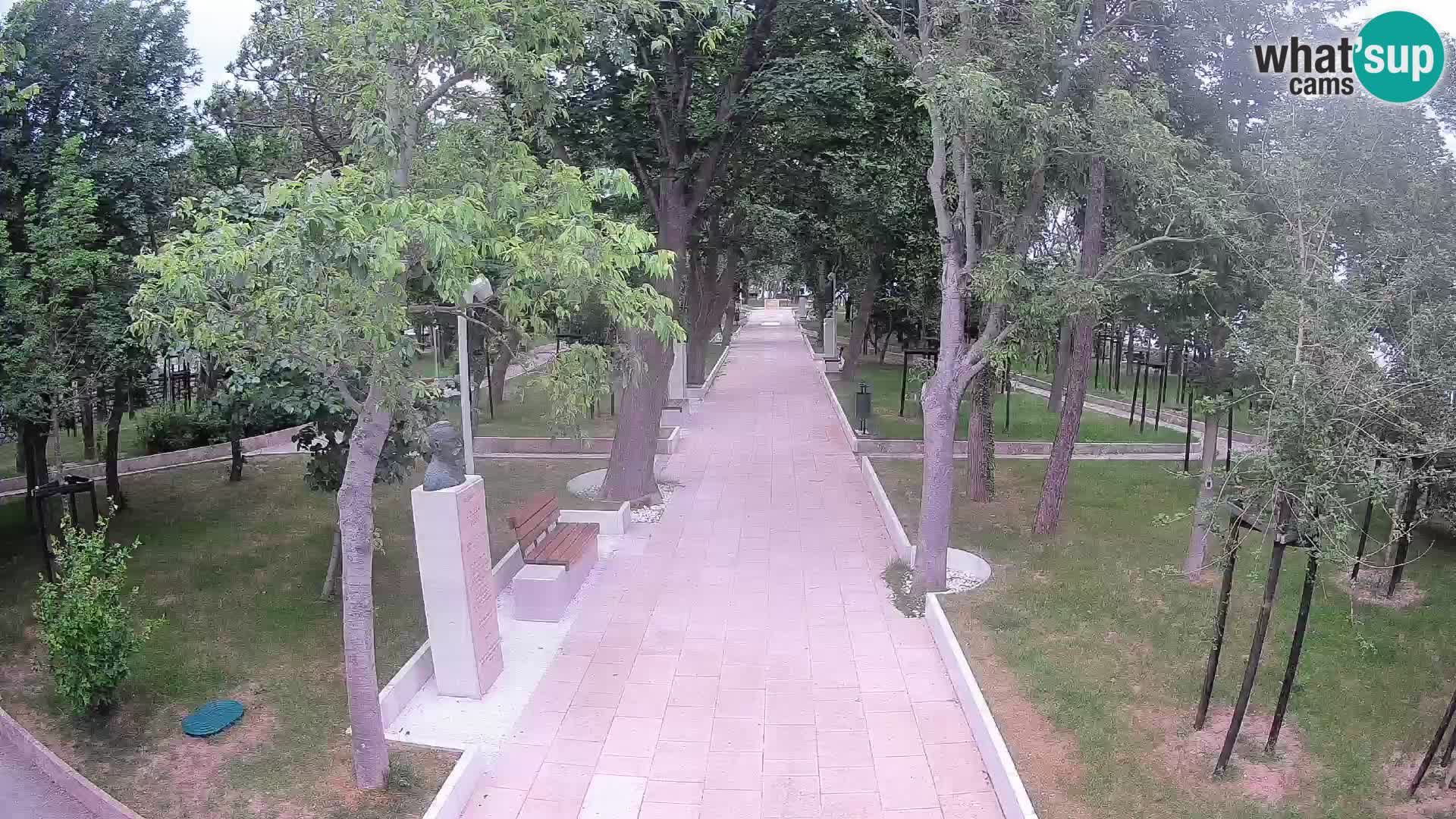 Park pisateljev Senj – Pogled v živo ob morju