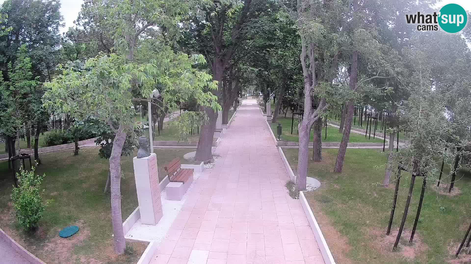 Park pisateljev Senj – Pogled v živo ob morju