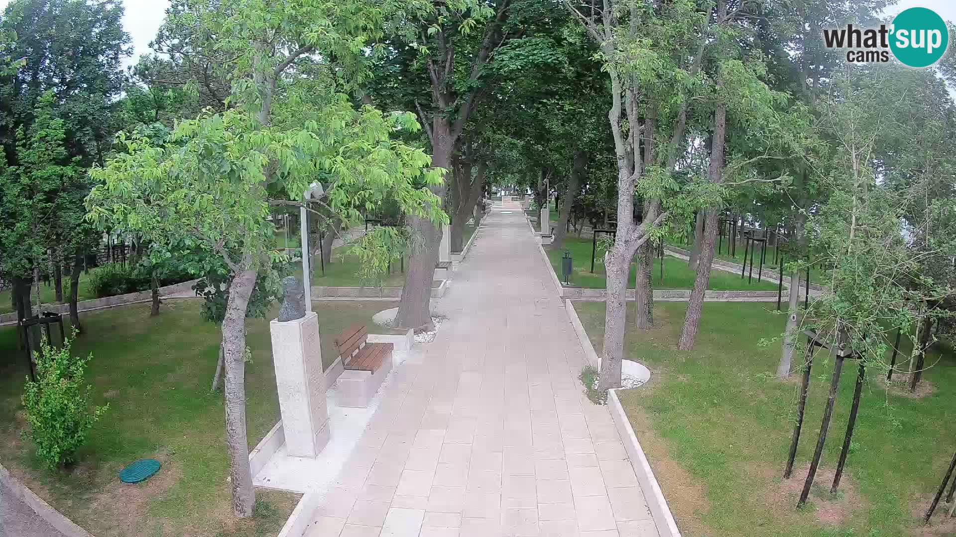 Park pisateljev Senj – Pogled v živo ob morju
