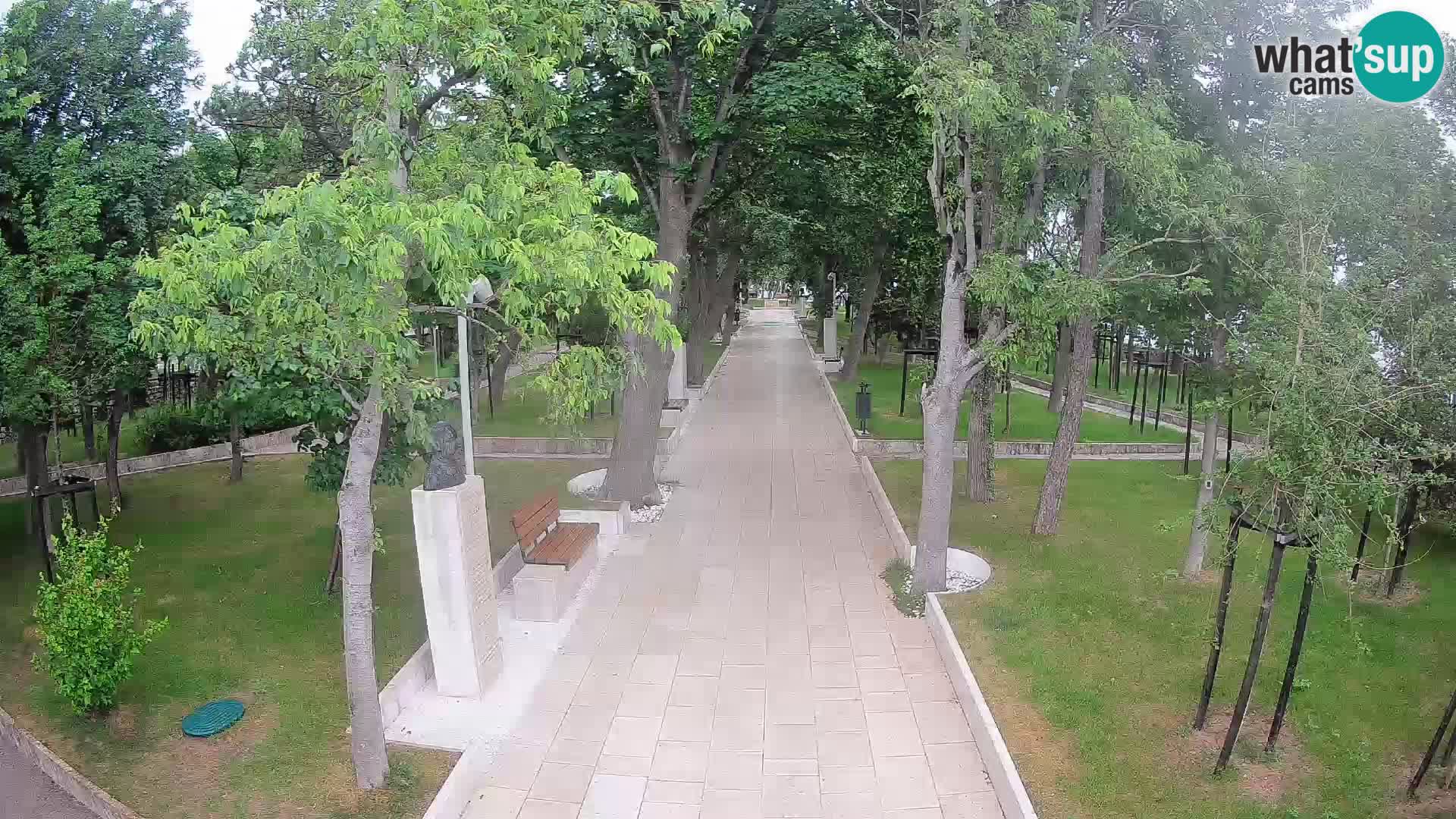 Park pisateljev Senj – Pogled v živo ob morju