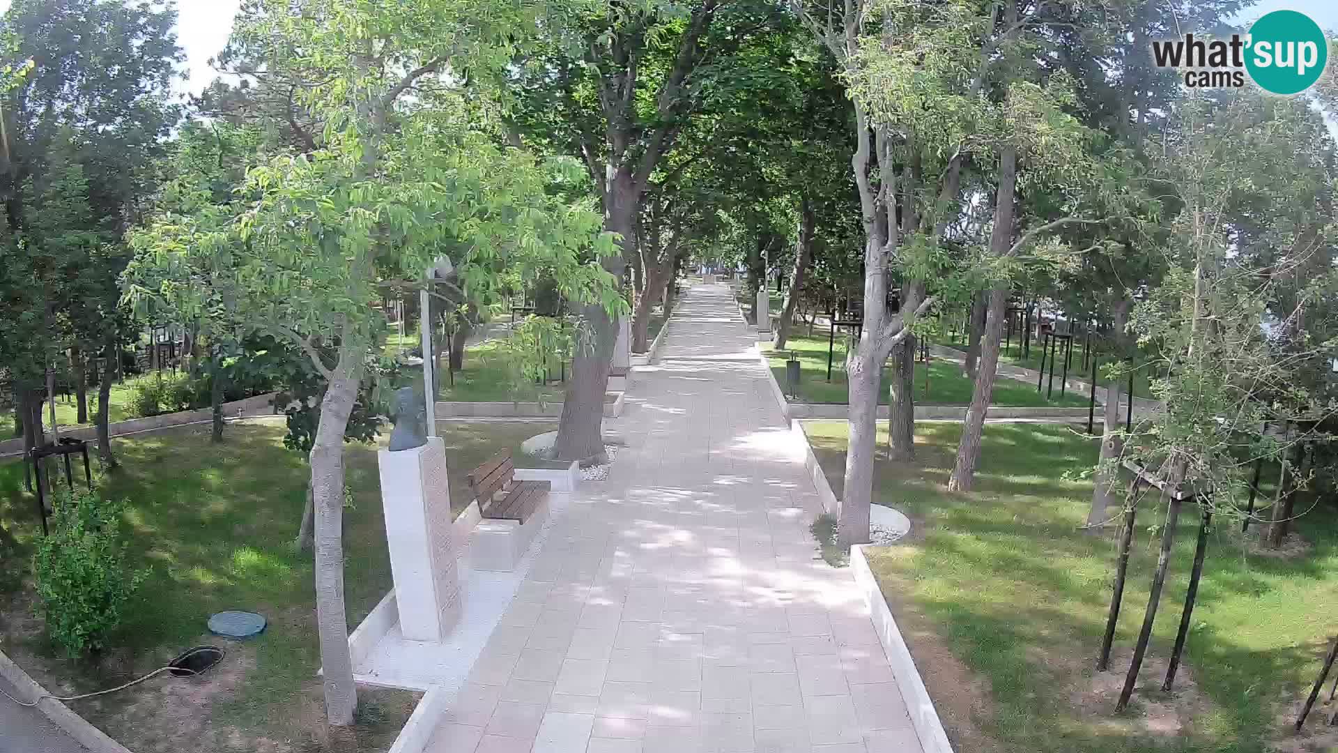 Park pisateljev Senj – Pogled v živo ob morju