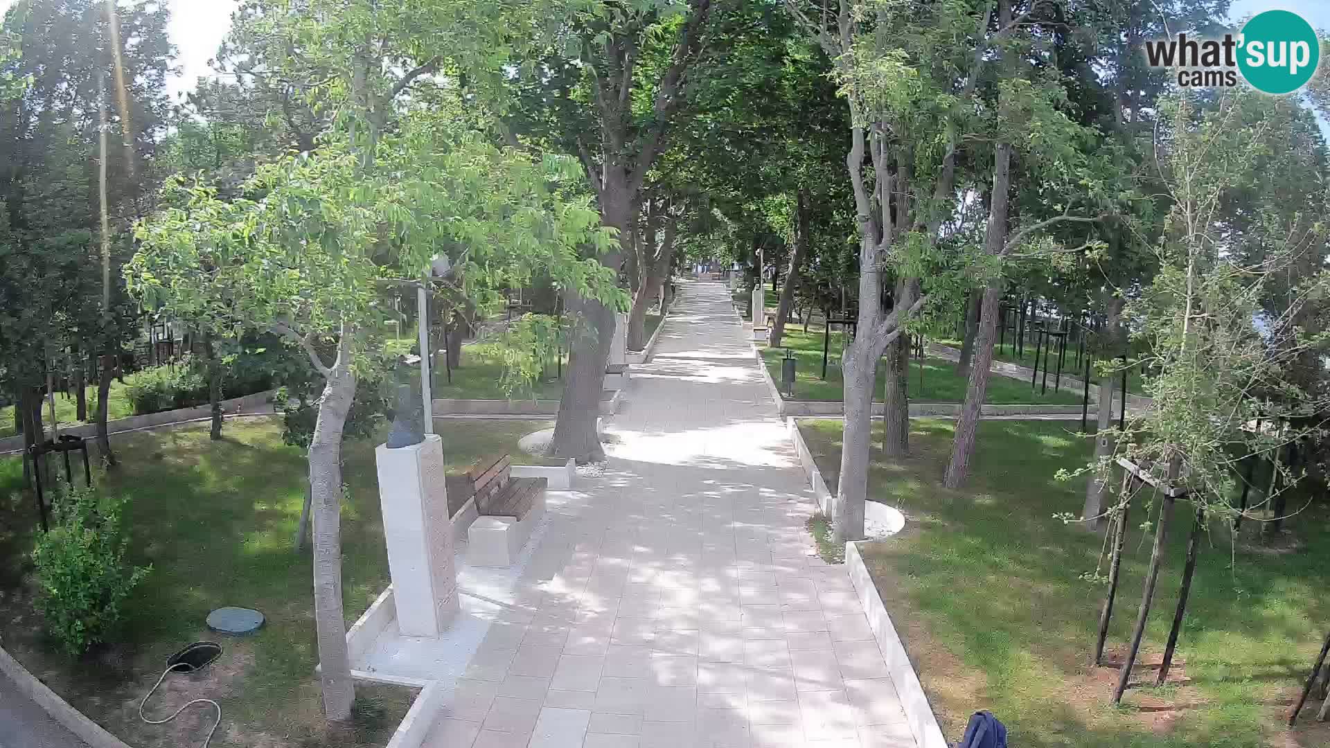 Park pisateljev Senj – Pogled v živo ob morju