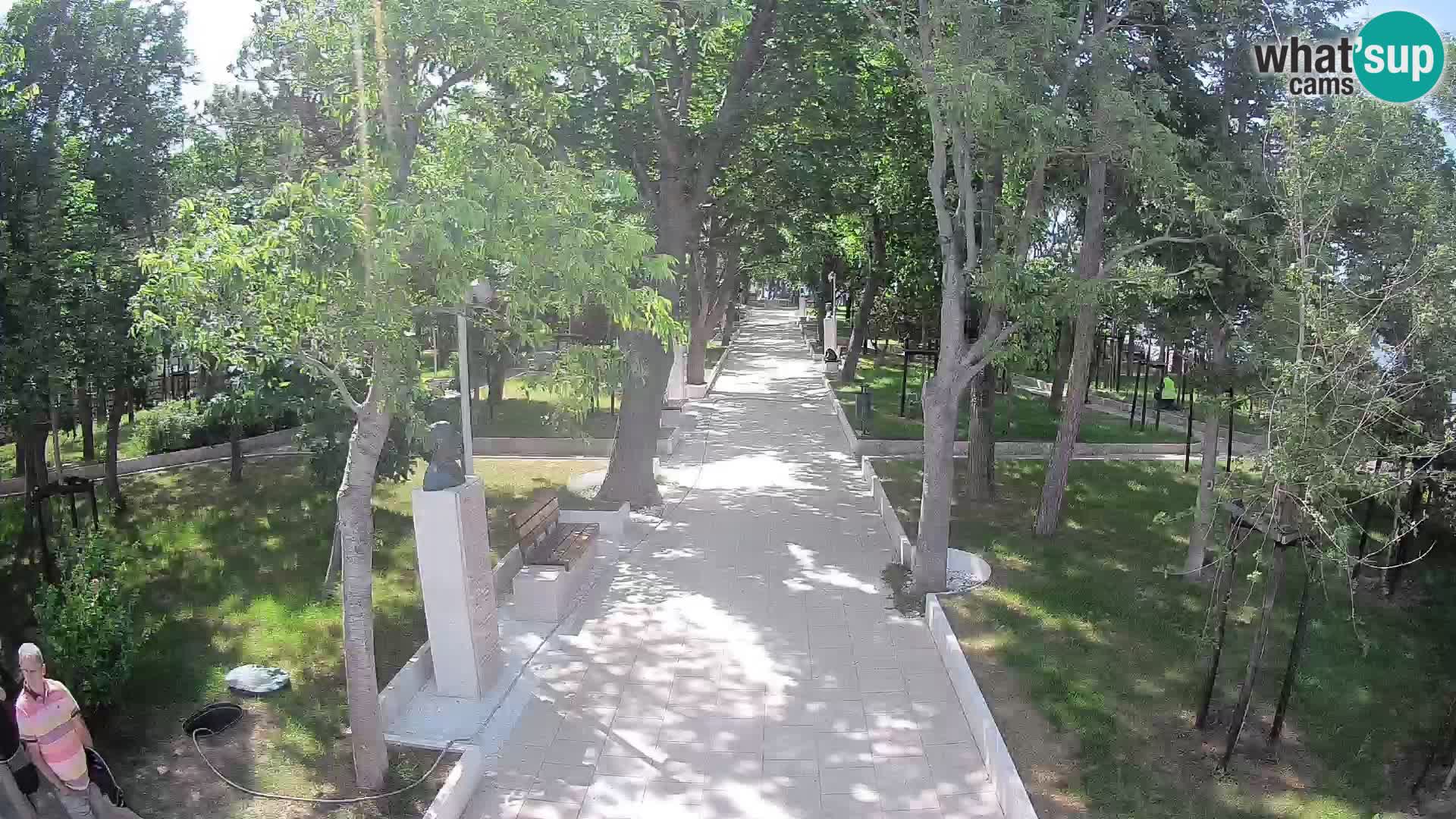 Park pisateljev Senj – Pogled v živo ob morju
