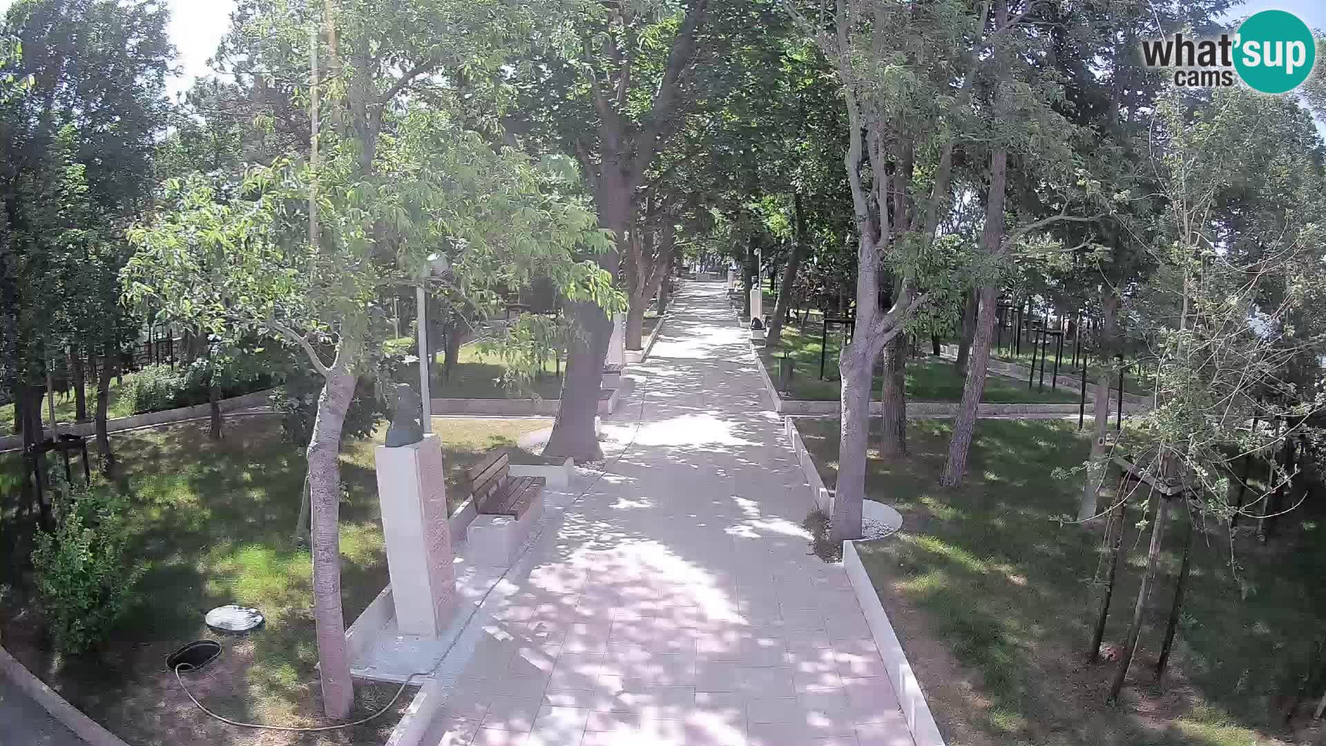 Park pisateljev Senj – Pogled v živo ob morju