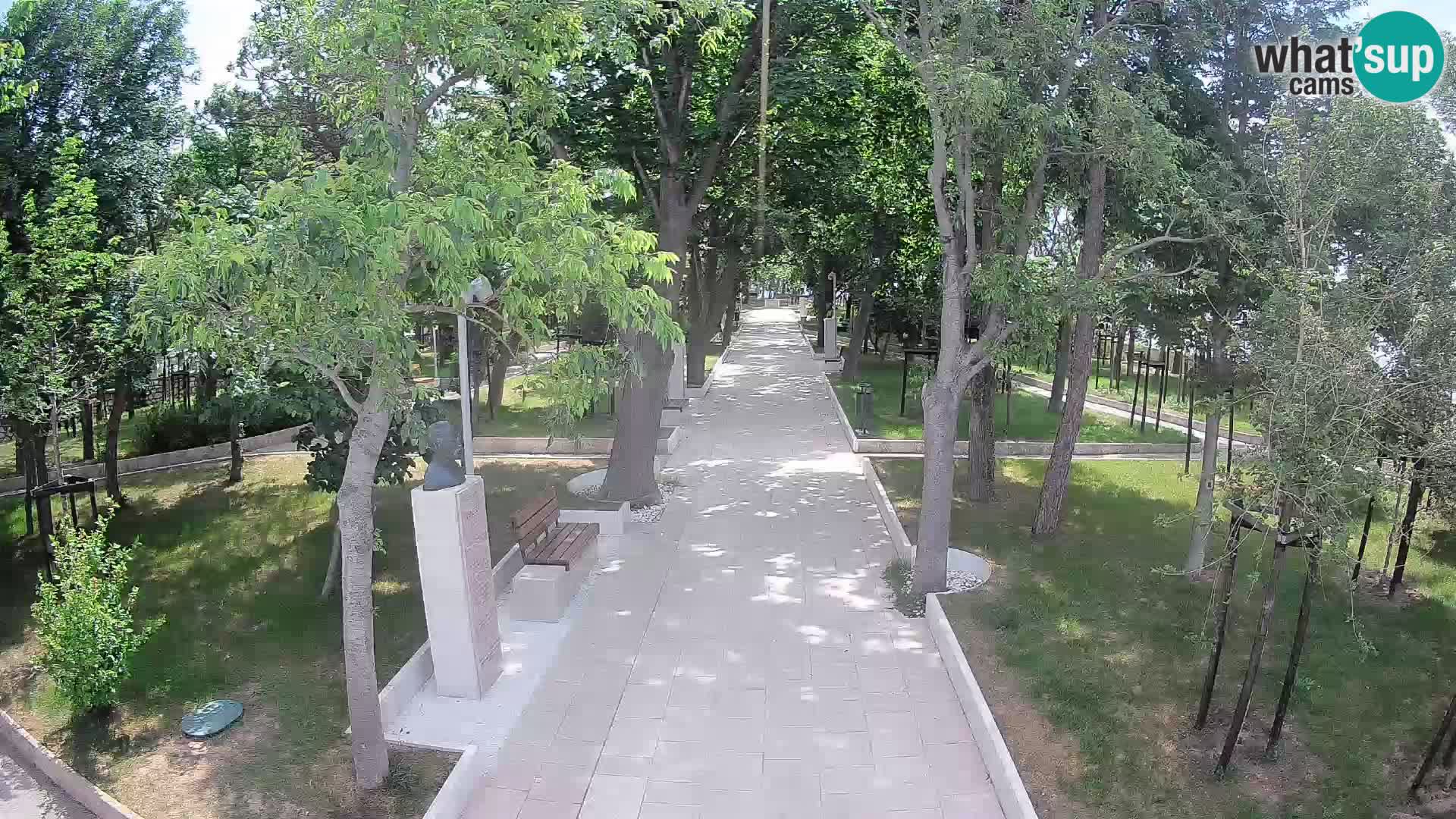 Park pisateljev Senj – Pogled v živo ob morju