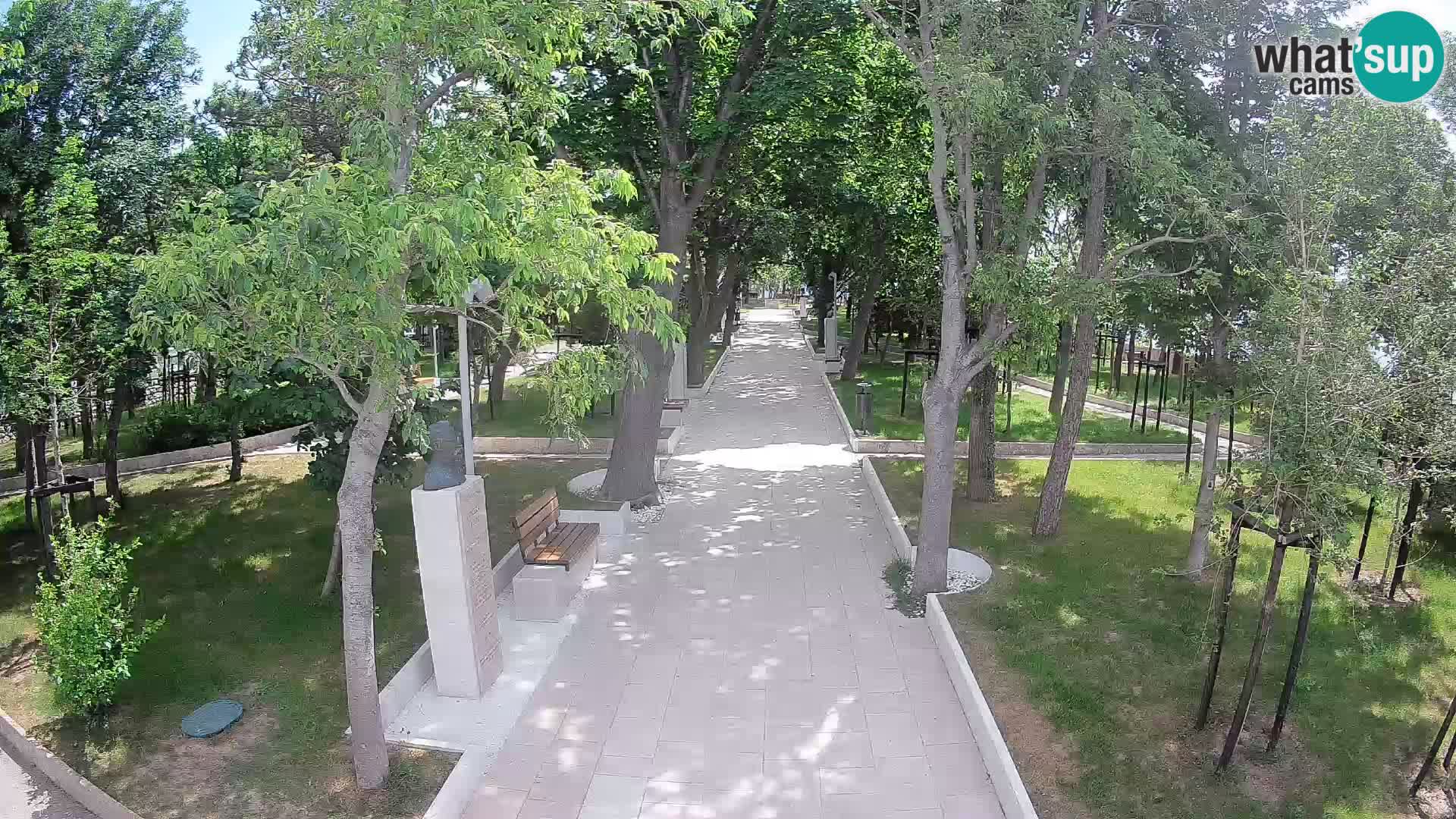 Park pisateljev Senj – Pogled v živo ob morju