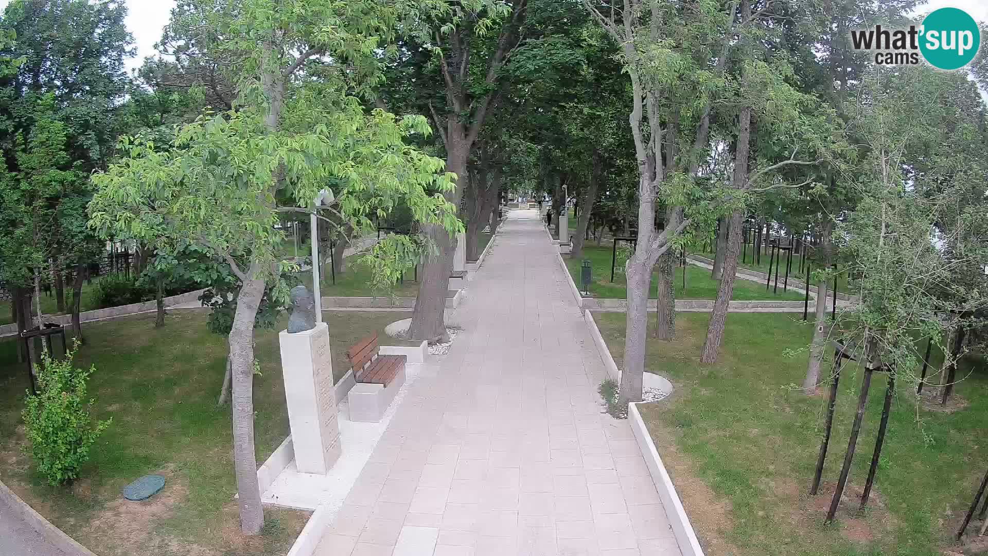 Park pisateljev Senj – Pogled v živo ob morju
