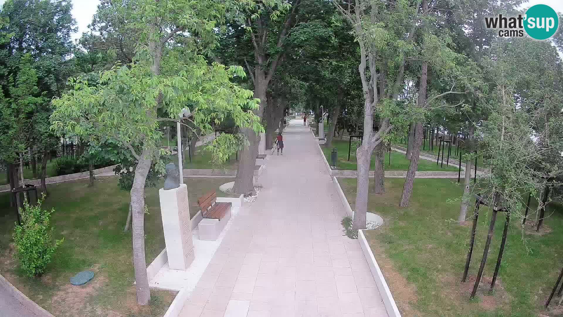 Park pisateljev Senj – Pogled v živo ob morju